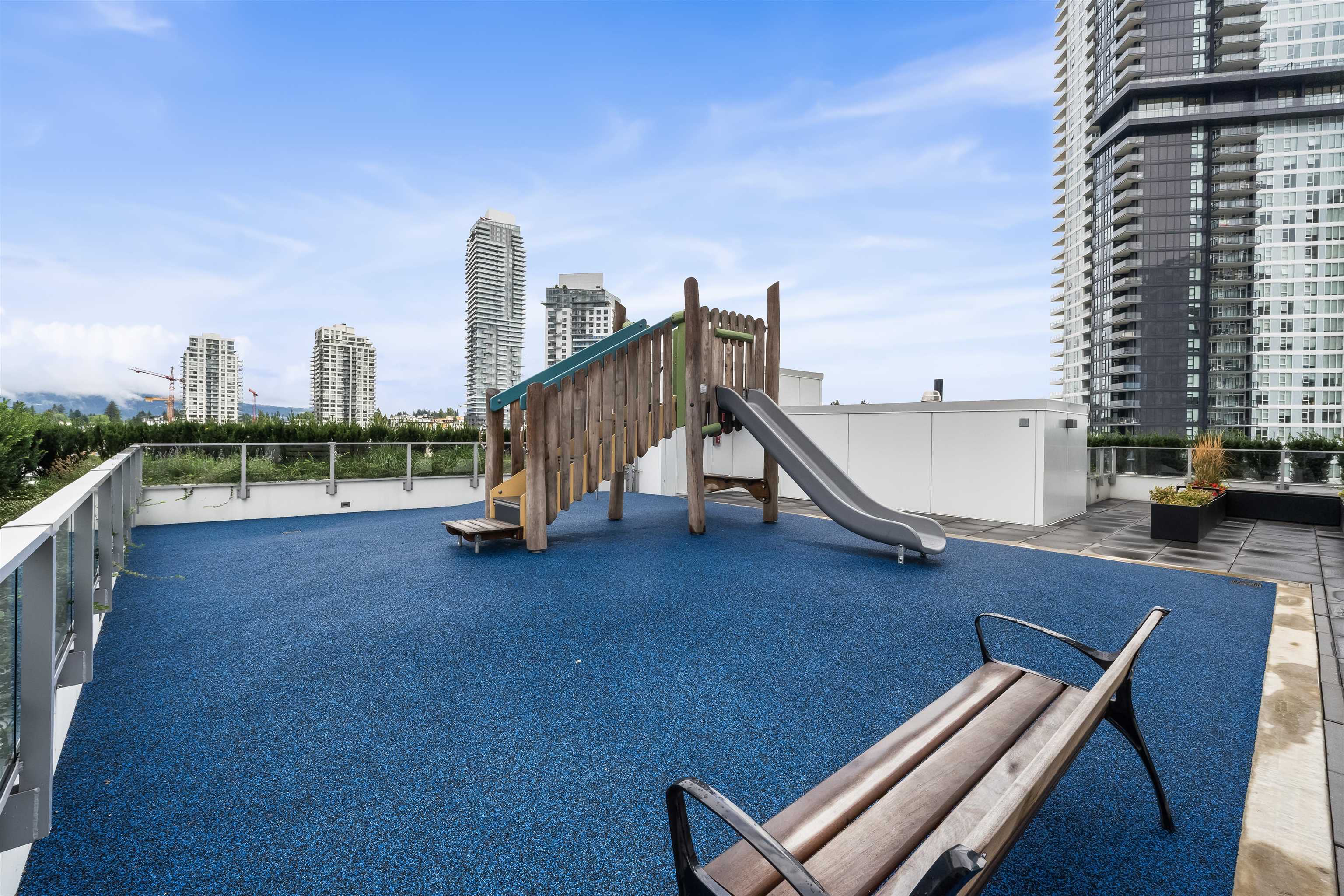 2205 518 CLARKE ROAD