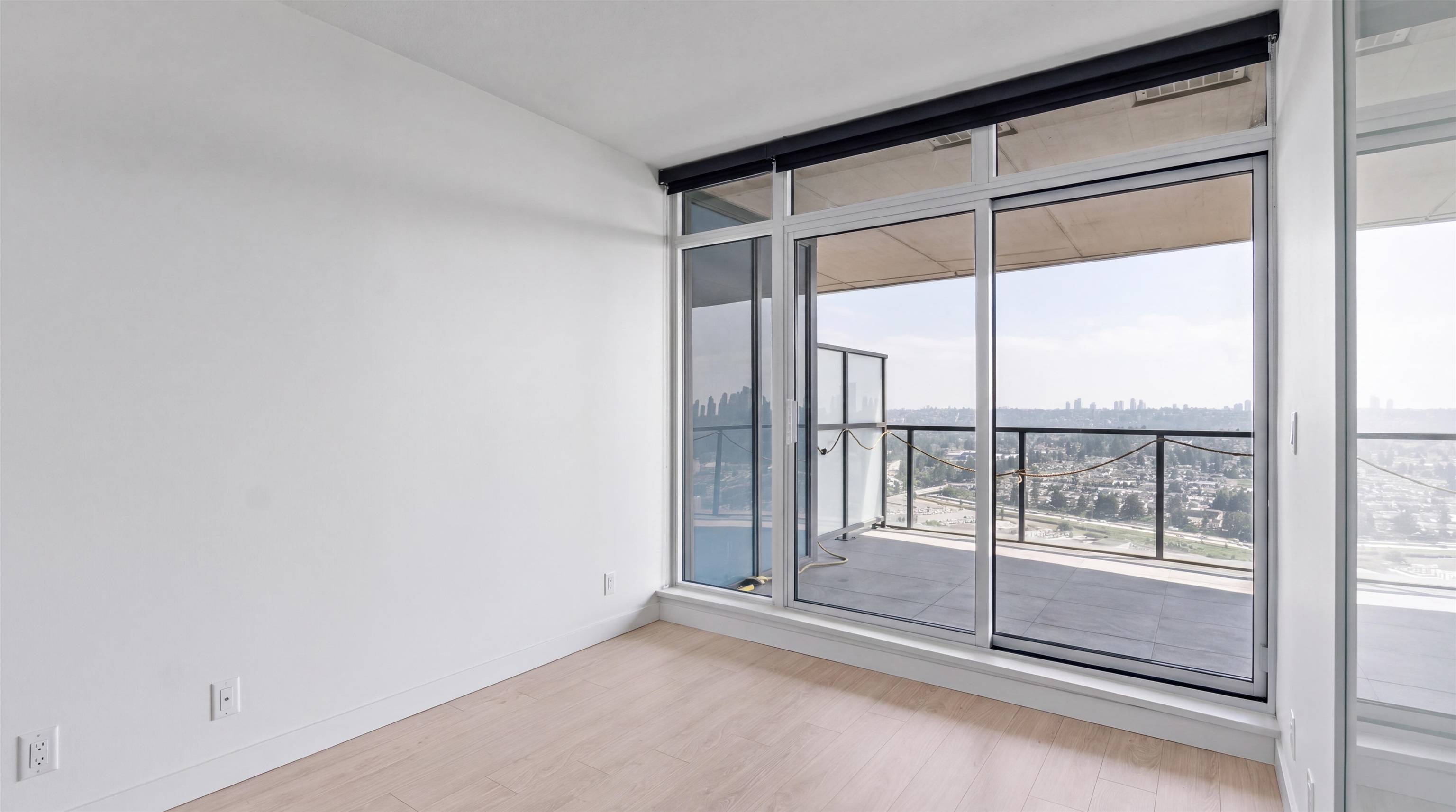 4108 4890 LOUGHEED HIGHWAY