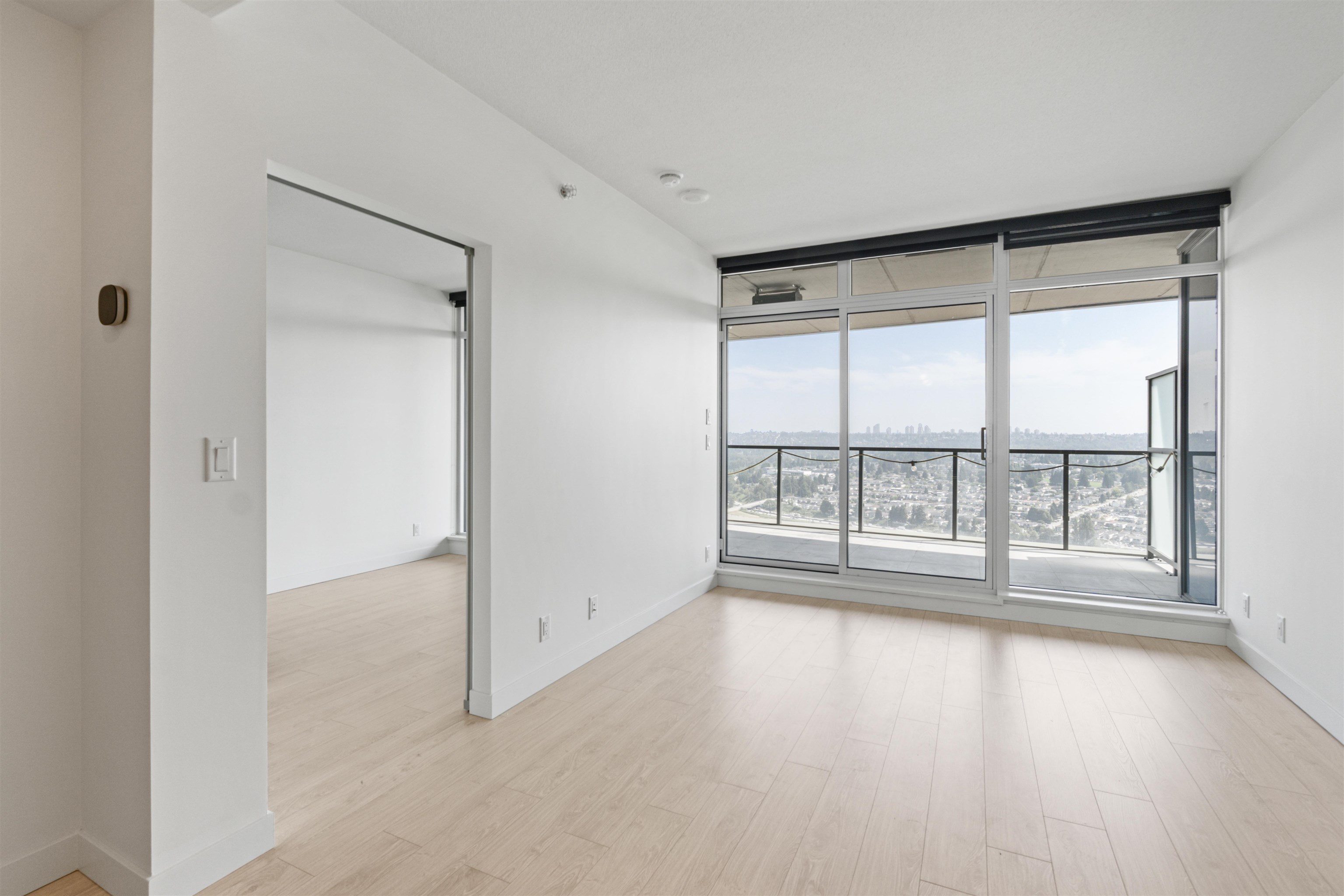 4108 4890 LOUGHEED HIGHWAY