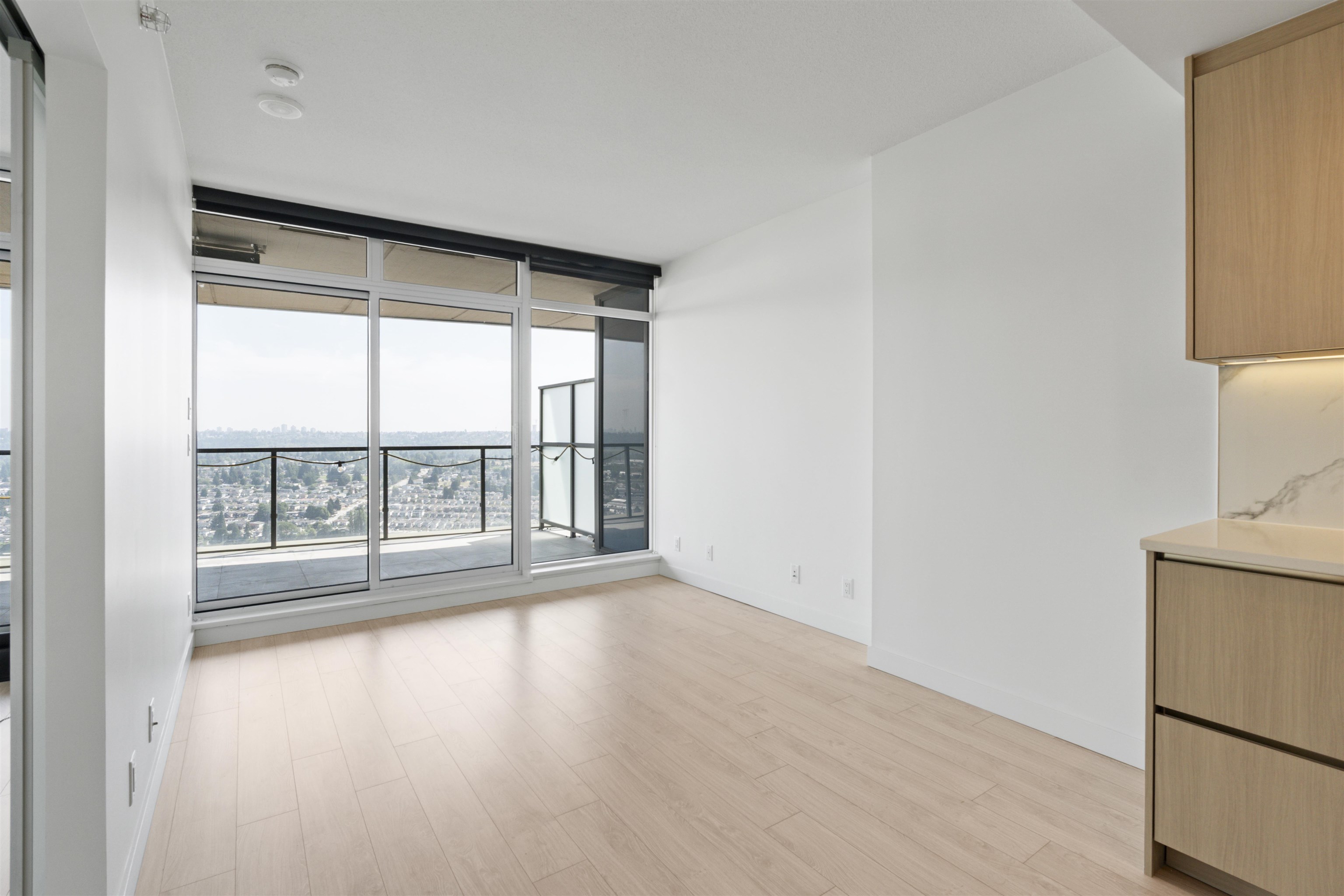 4108 4890 LOUGHEED HIGHWAY