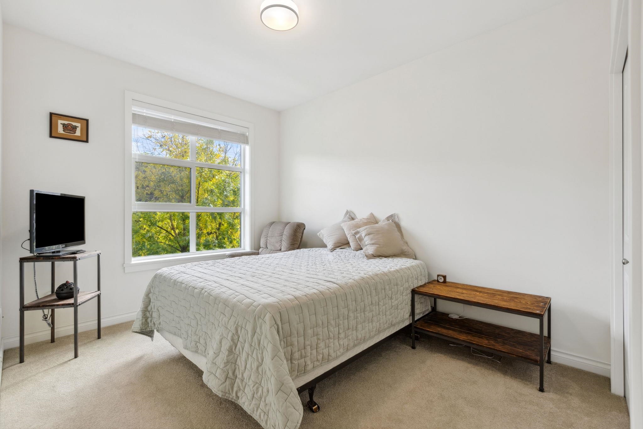 11 10611 GILBERT ROAD