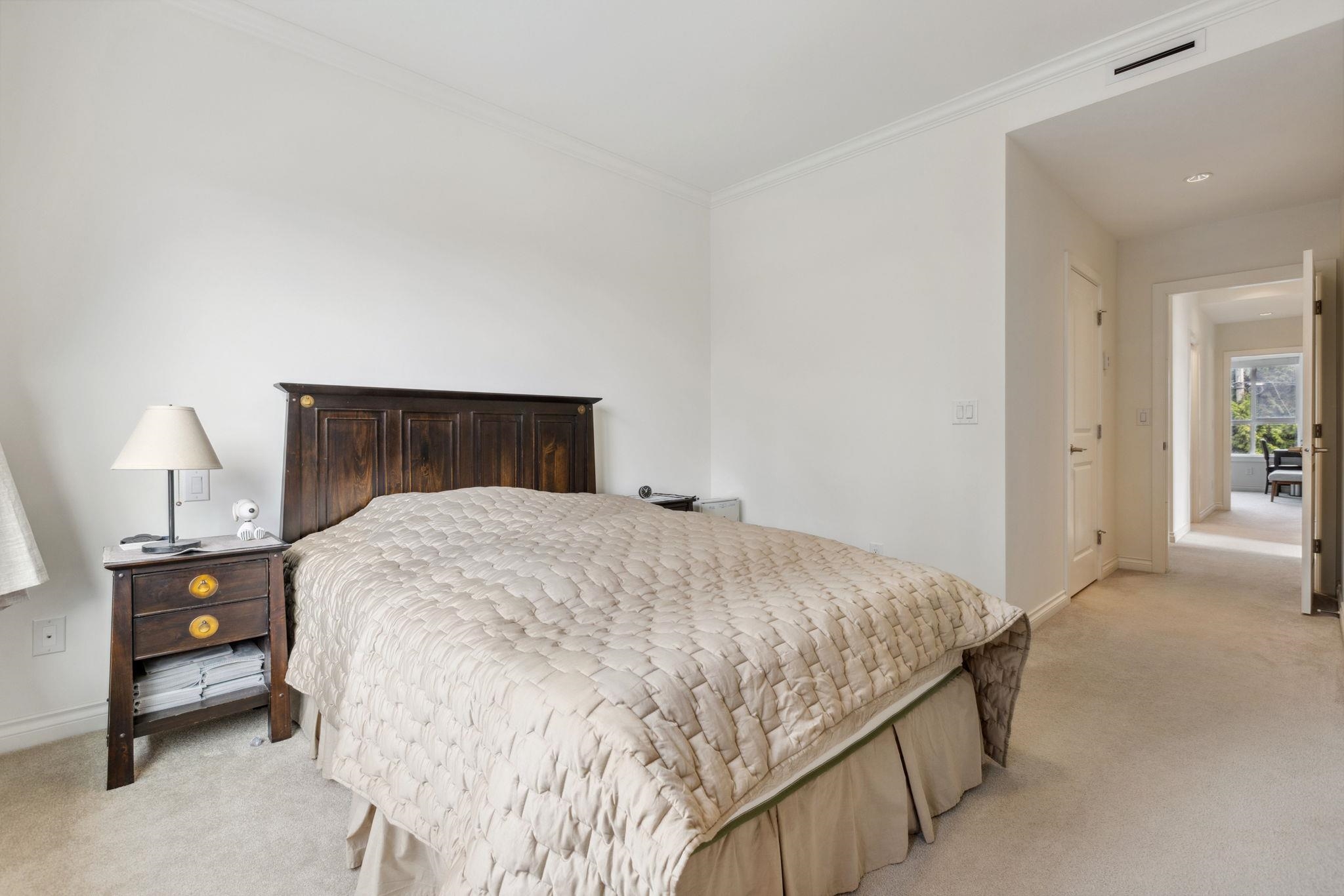11 10611 GILBERT ROAD