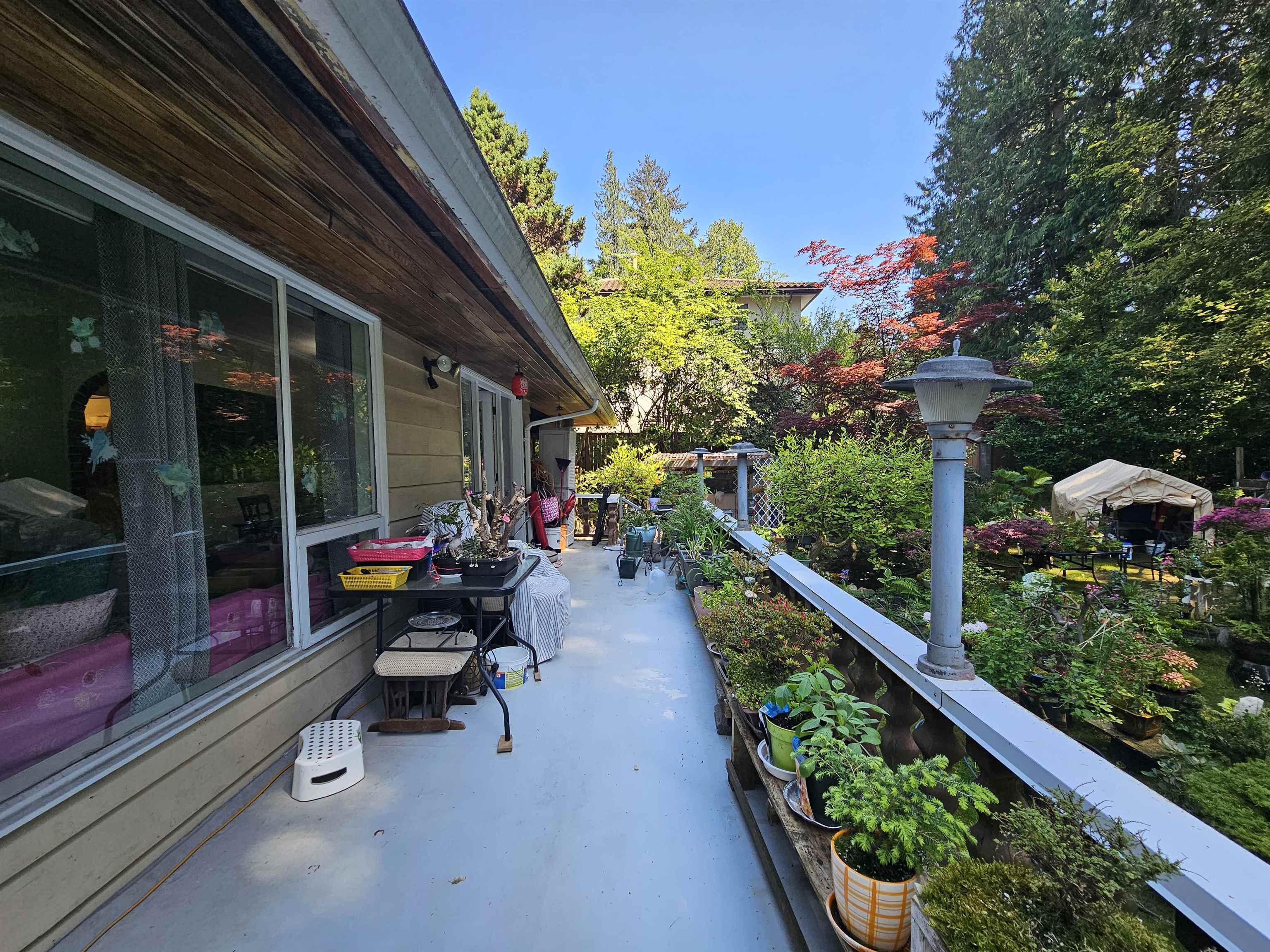 435 E OSBORNE ROAD