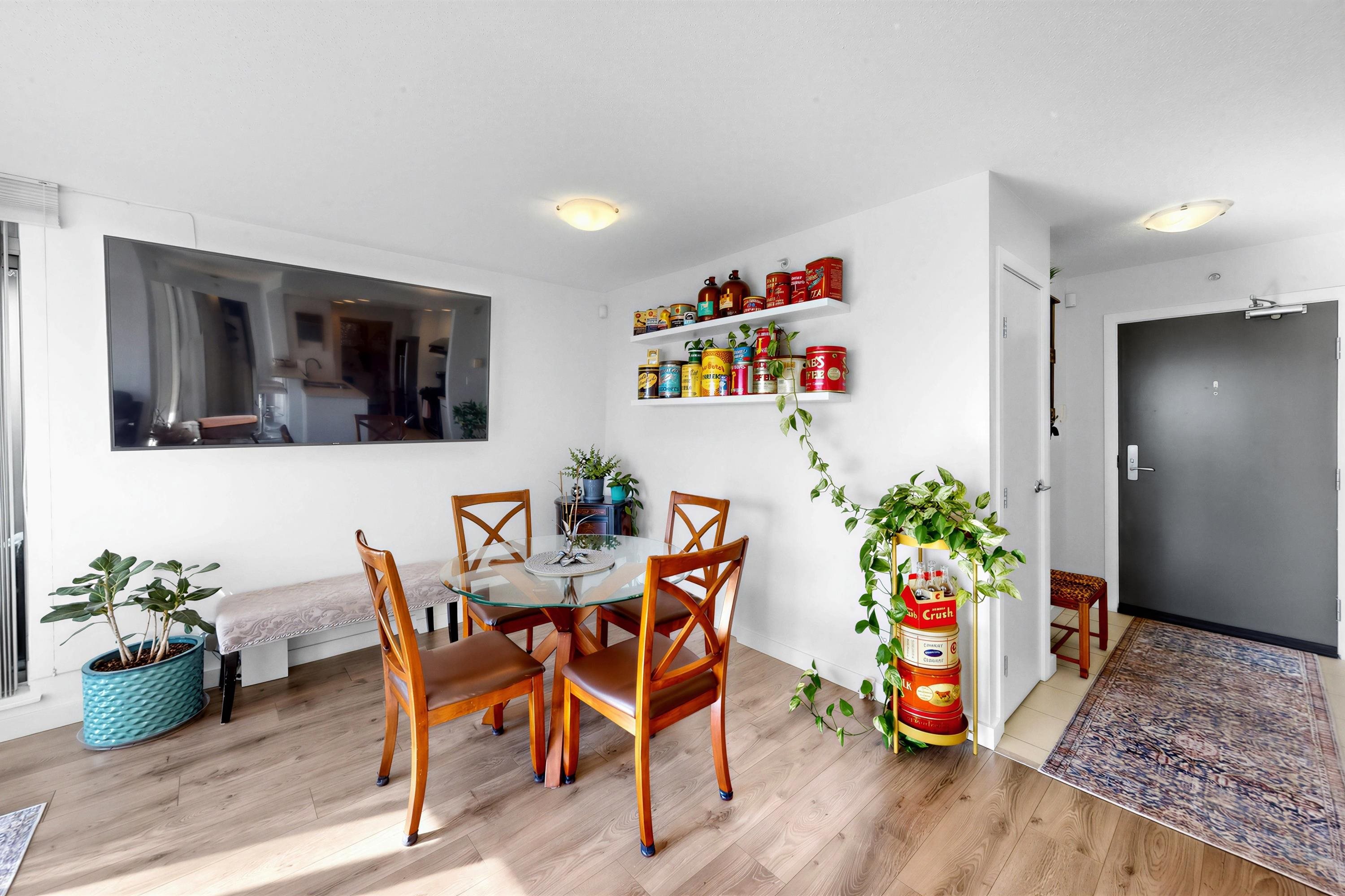 1501 455 BEACH CRESCENT