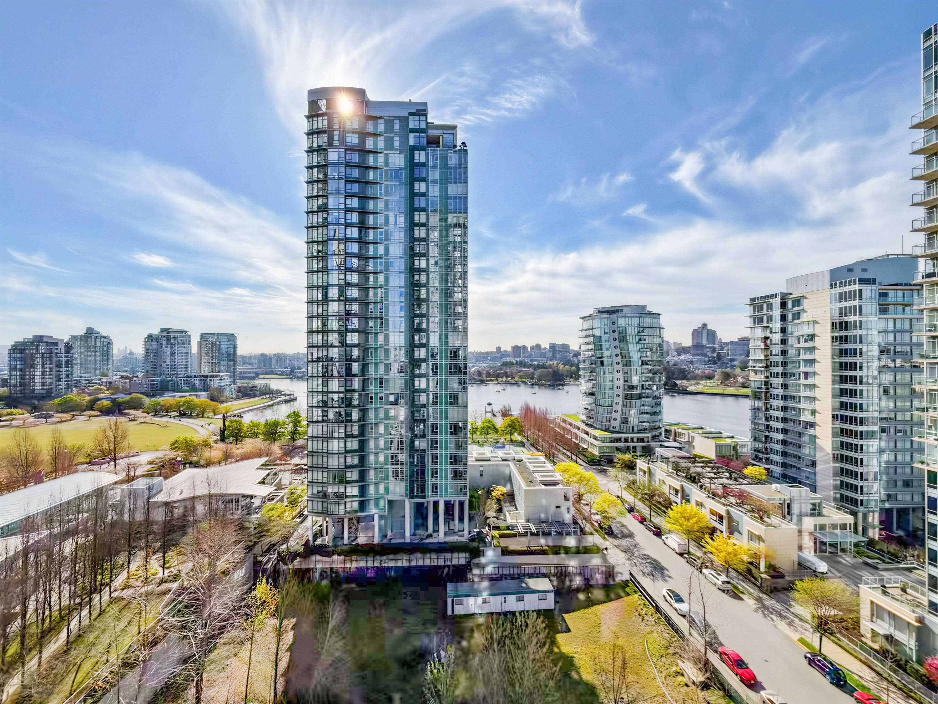 1501 455 BEACH CRESCENT