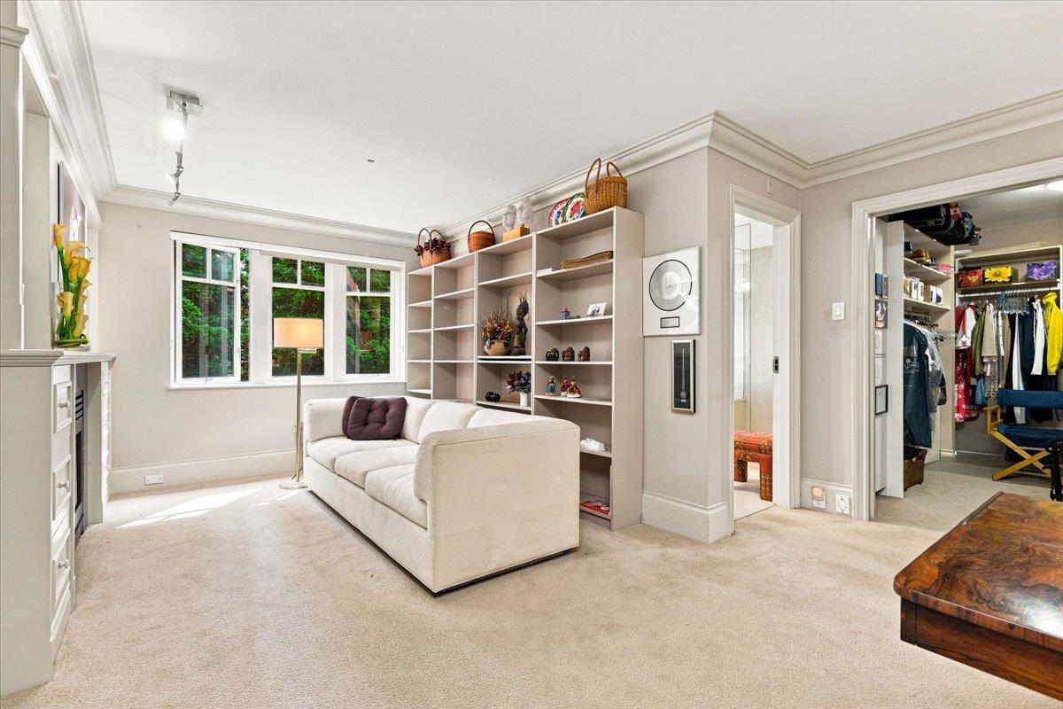 1952 BELLEVUE AVENUE