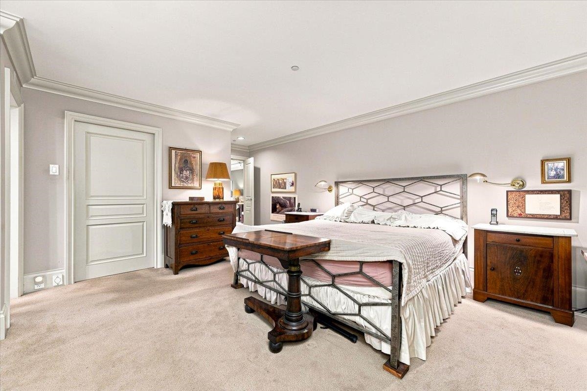 1952 BELLEVUE AVENUE