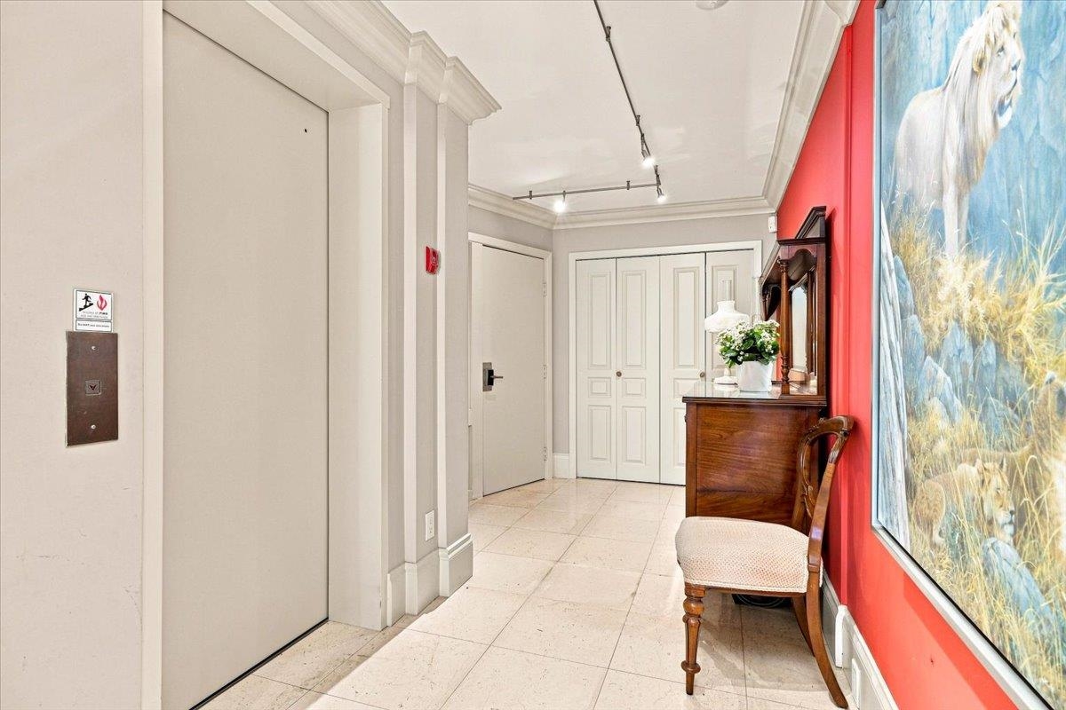 1952 BELLEVUE AVENUE