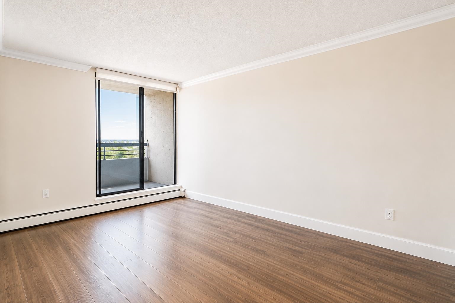 1701 3755 BARTLETT COURT