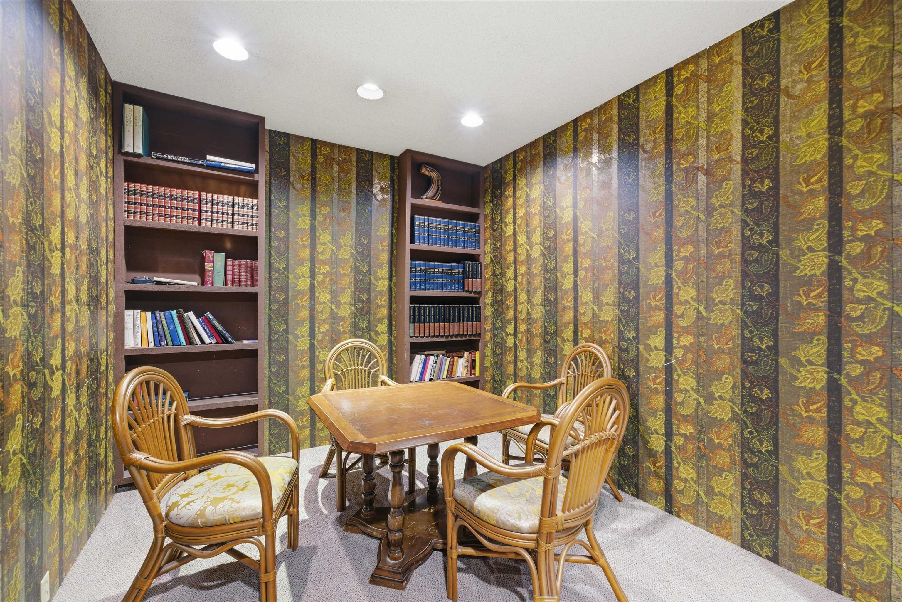 1701 3755 BARTLETT COURT