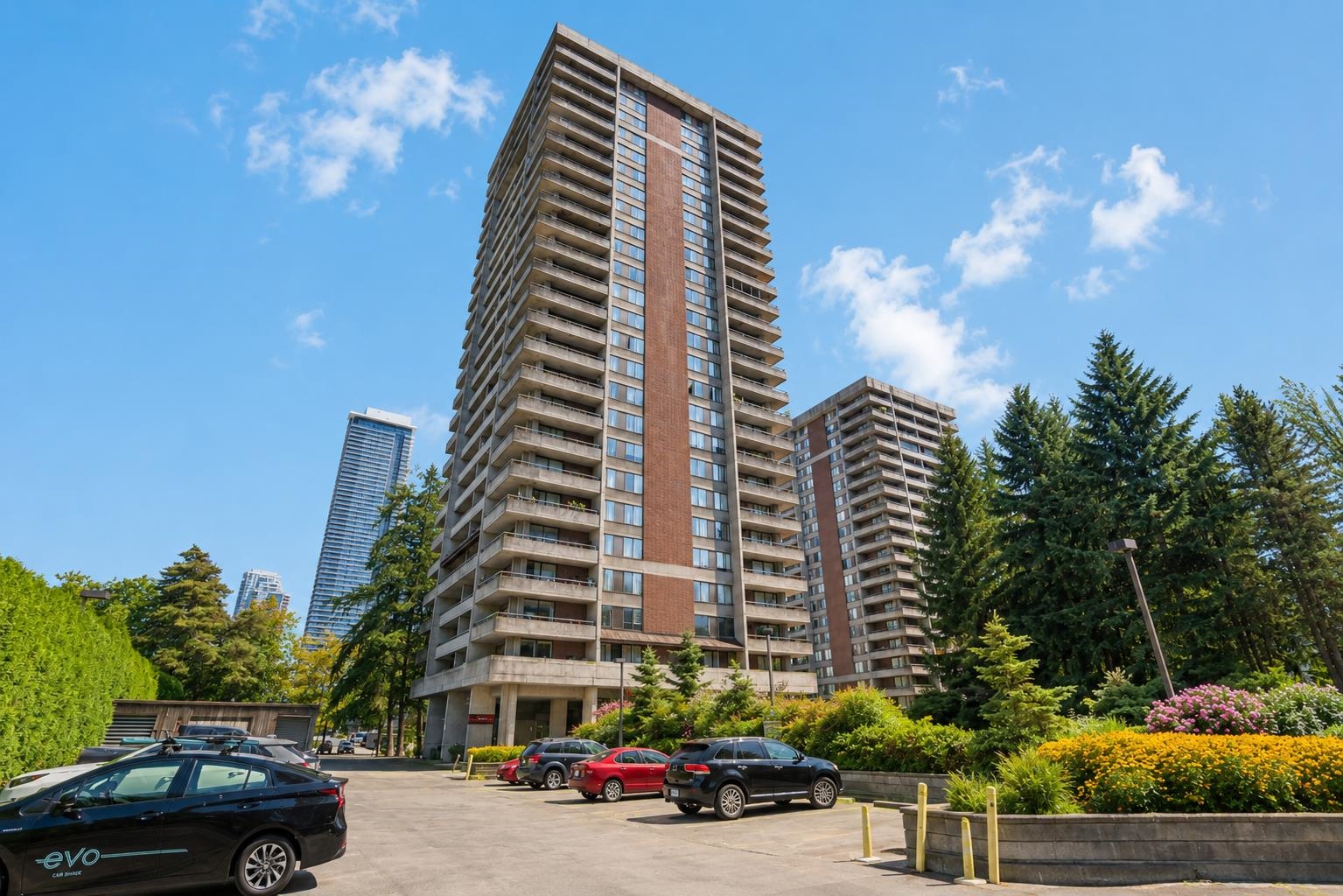 1701 3755 BARTLETT COURT