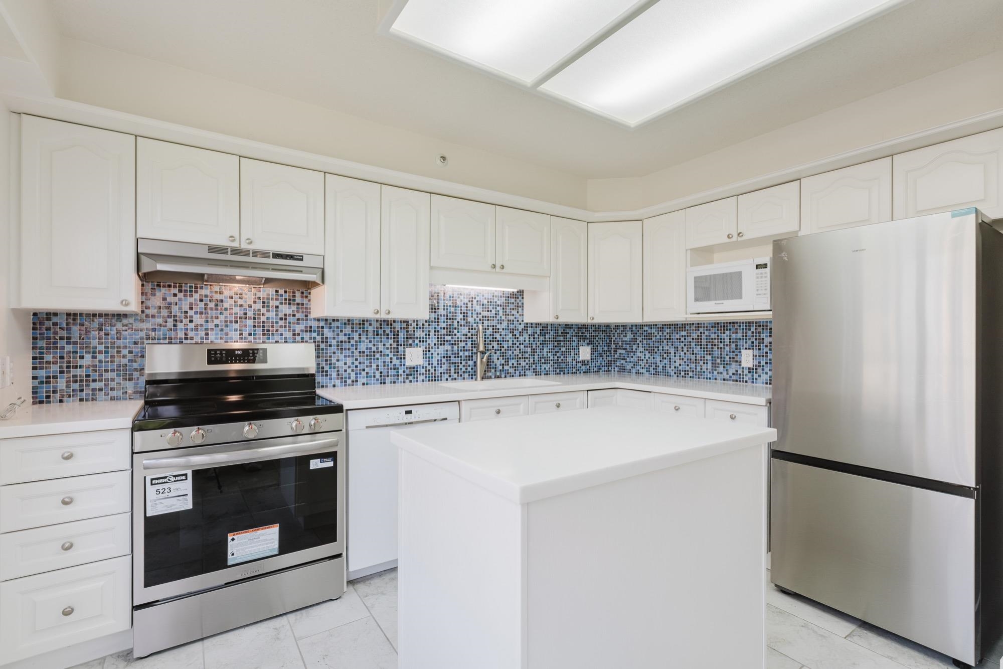 304 3190 GLADWIN ROAD
