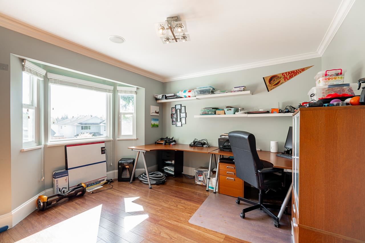 3933 TORONTO STREET
