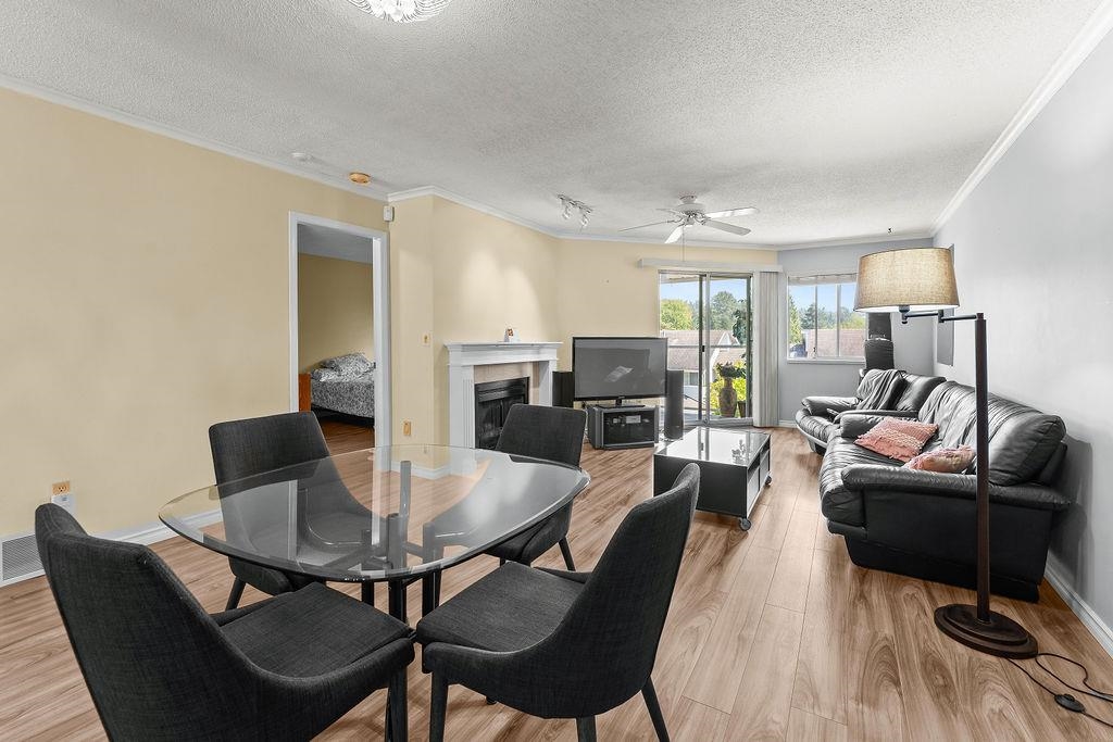 24 1190 FALCON DRIVE