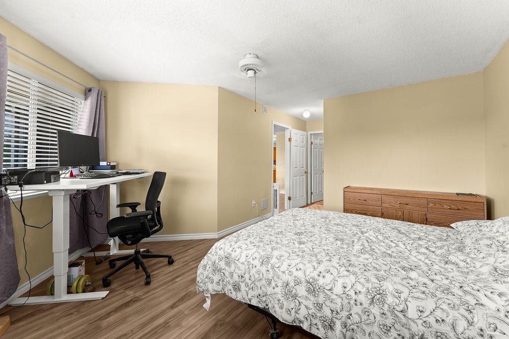 24 1190 FALCON DRIVE