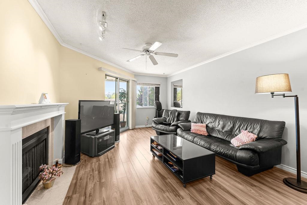 24 1190 FALCON DRIVE