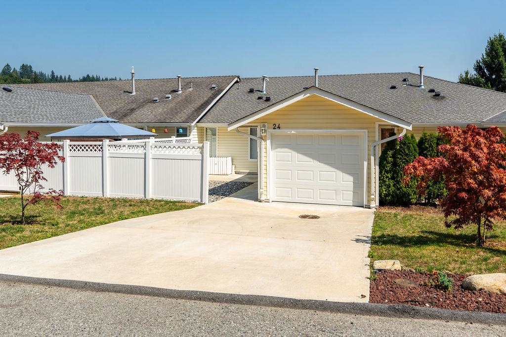 24 1190 FALCON DRIVE