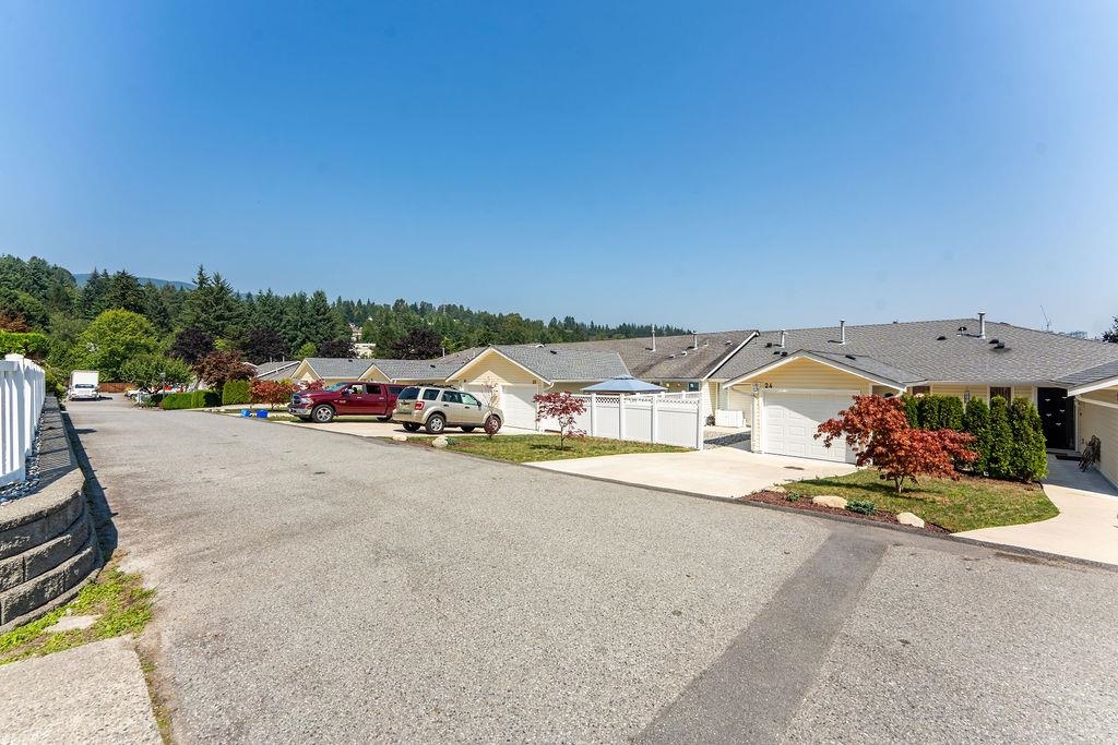 24 1190 FALCON DRIVE