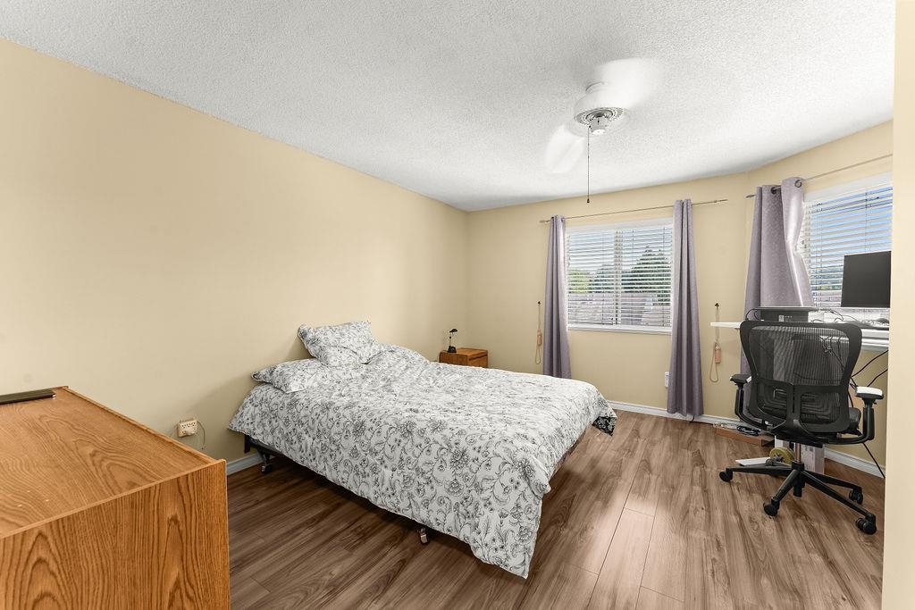 24 1190 FALCON DRIVE