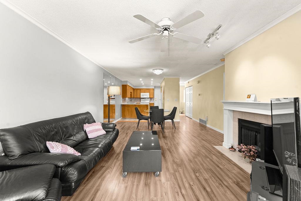 24 1190 FALCON DRIVE