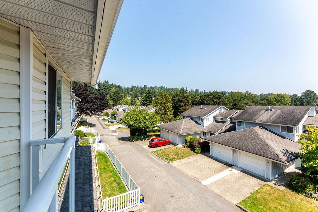 24 1190 FALCON DRIVE