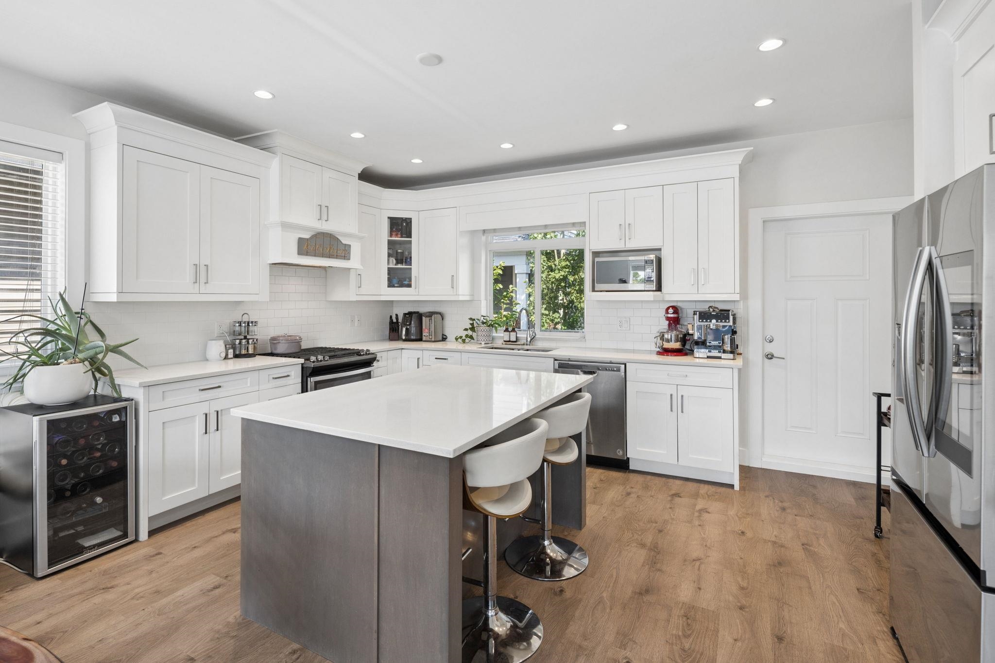 4855 ELLIS LANE