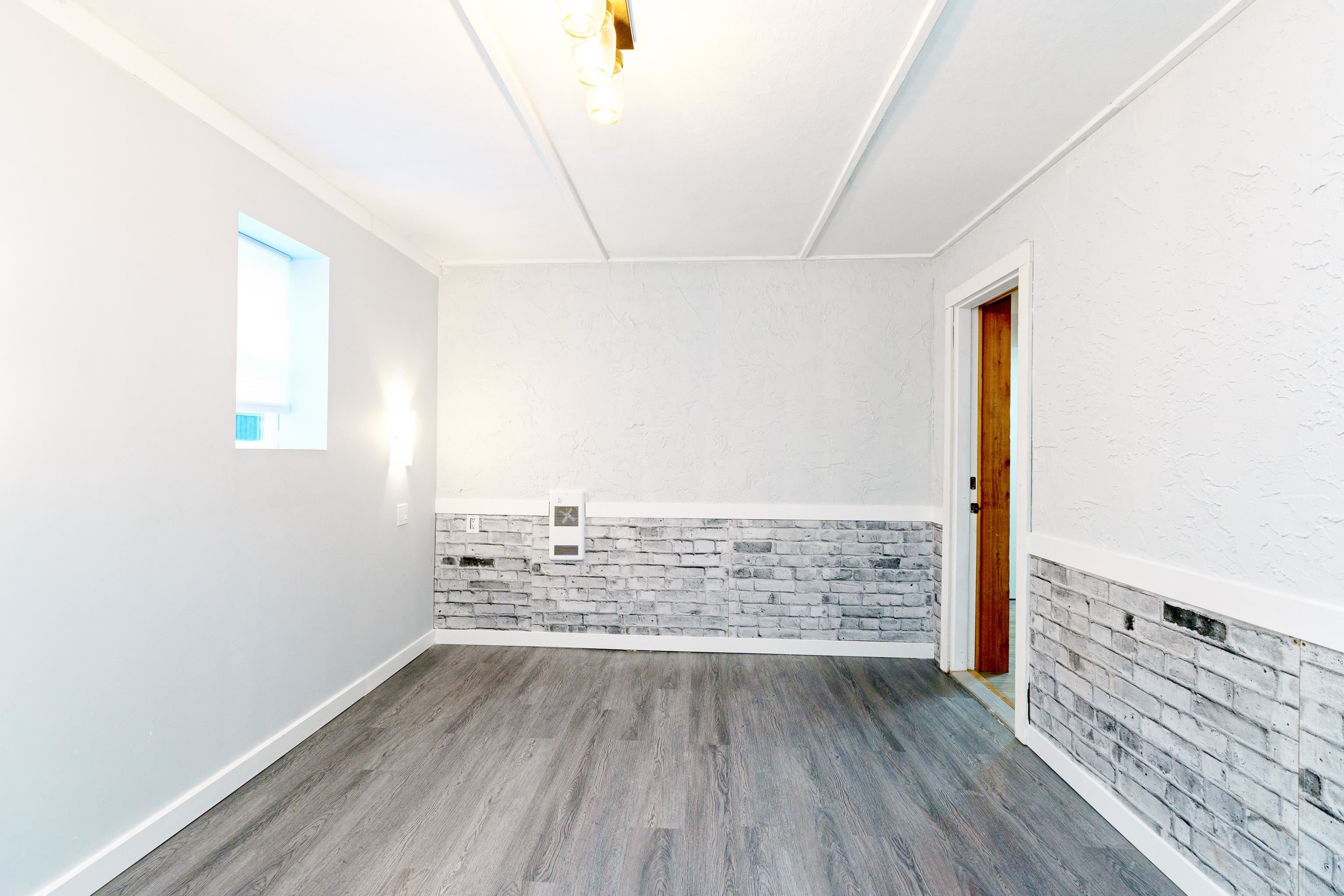 7655 WOODCOCK CRESCENT