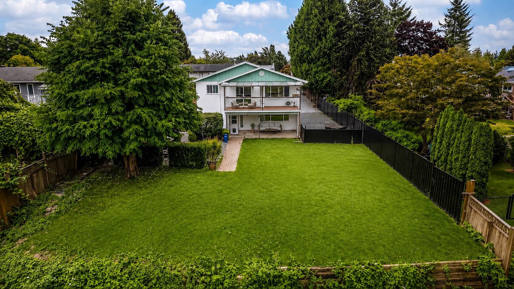 7655 WOODCOCK CRESCENT