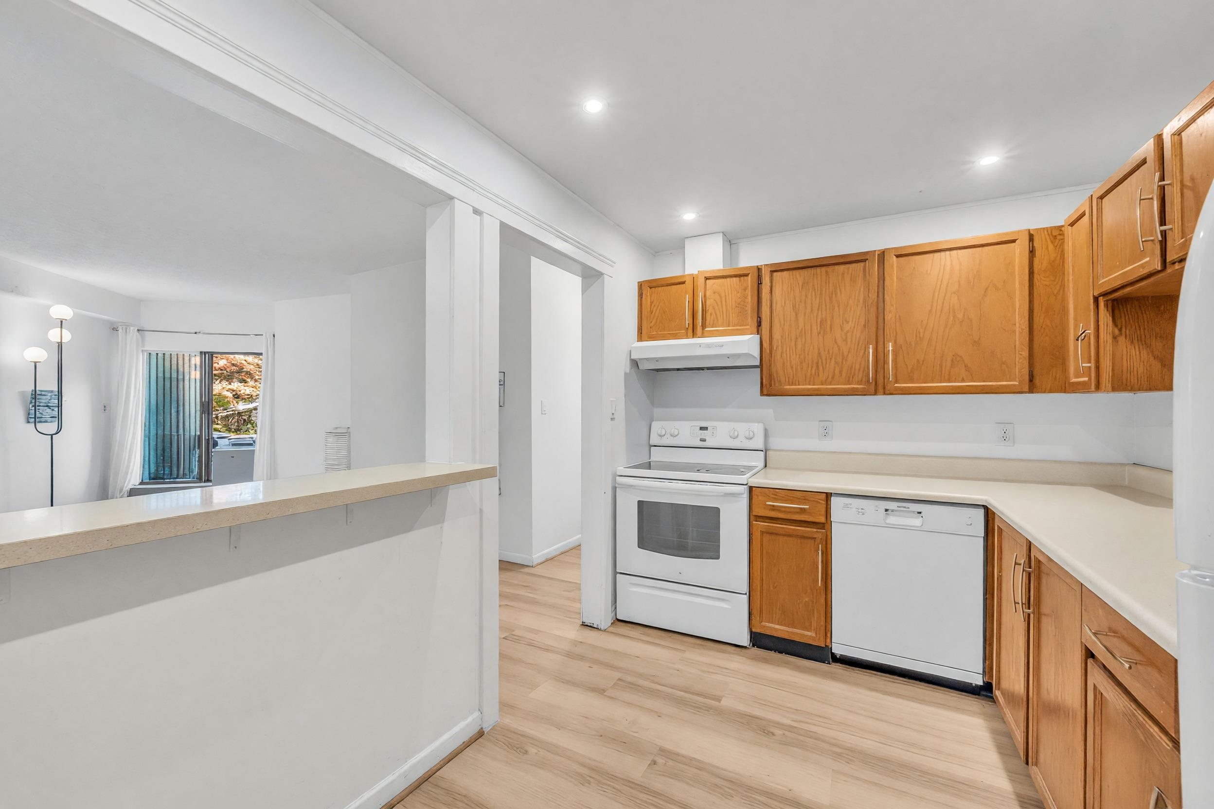 119 8511 WESTMINSTER HIGHWAY
