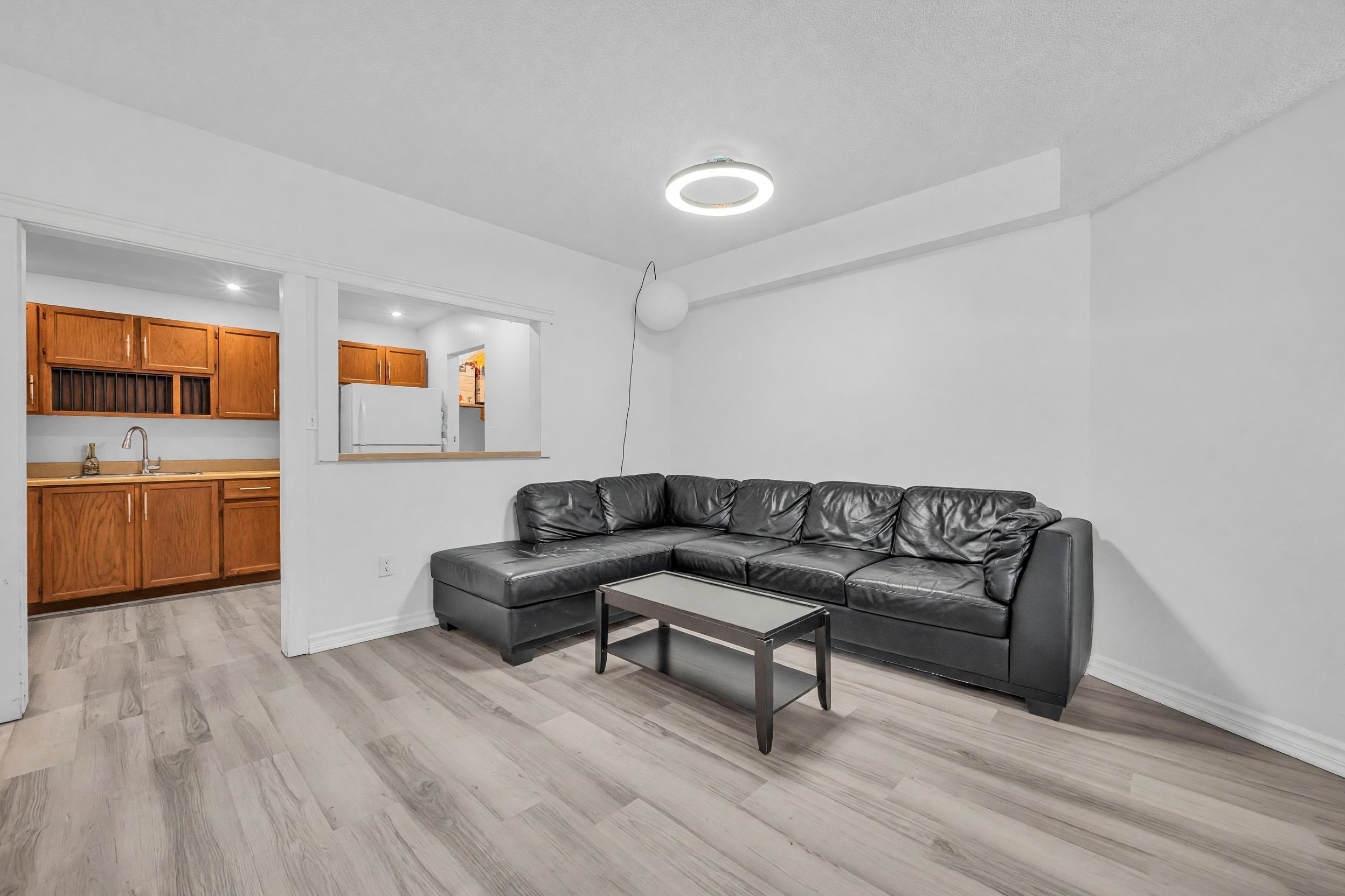 119 8511 WESTMINSTER HIGHWAY