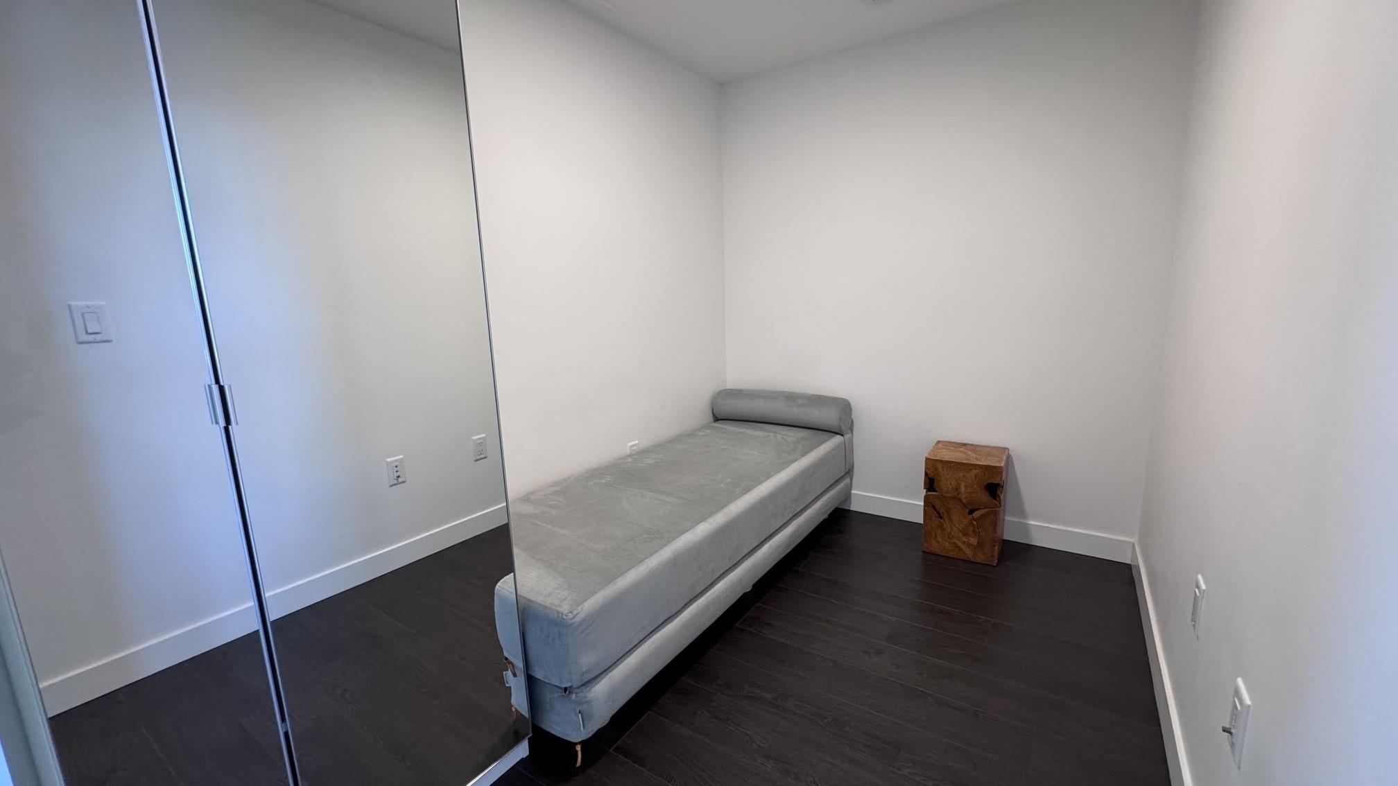 2804 4880 LOUGHEED HIGHWAY