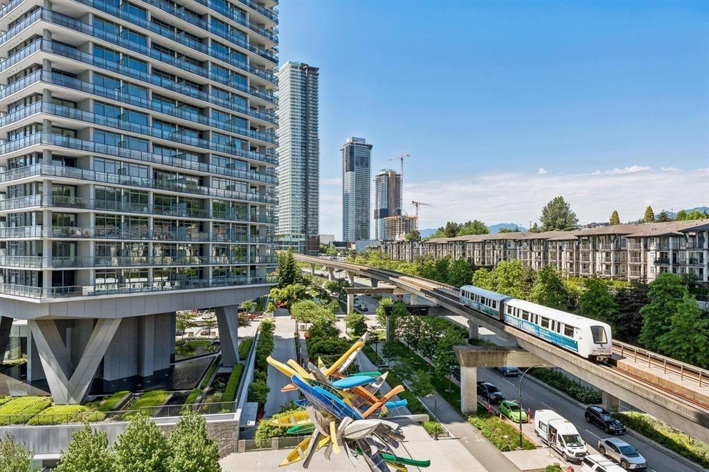 2804 4880 LOUGHEED HIGHWAY