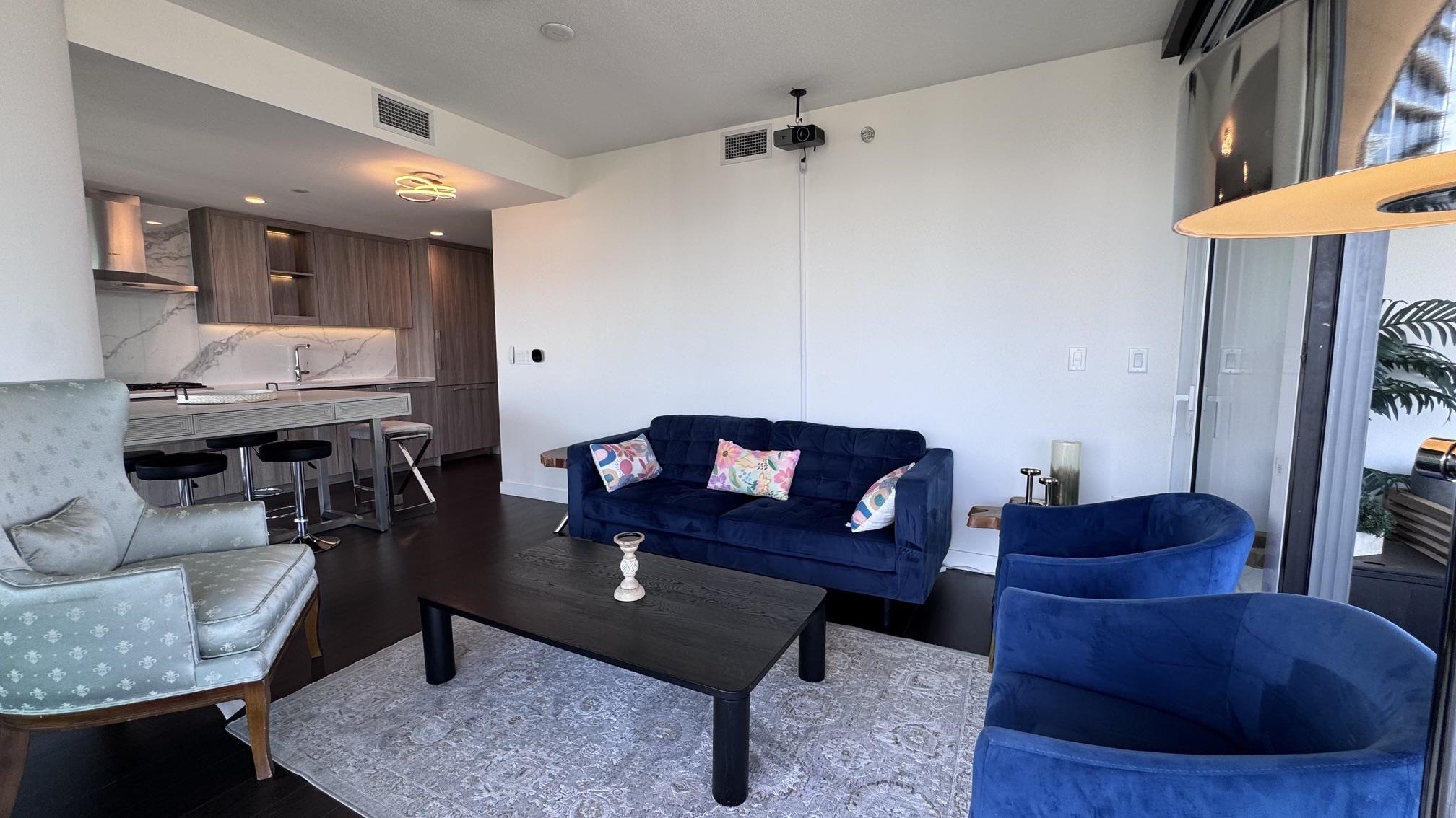 2804 4880 LOUGHEED HIGHWAY