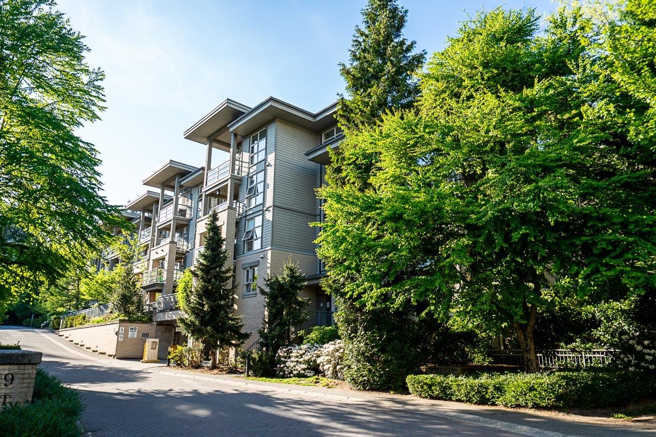 516 9319 UNIVERSITY CRESCENT