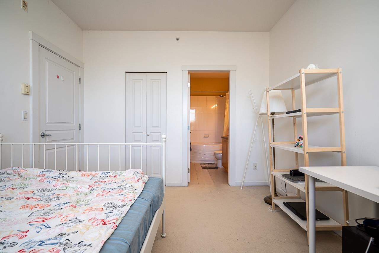 516 9319 UNIVERSITY CRESCENT