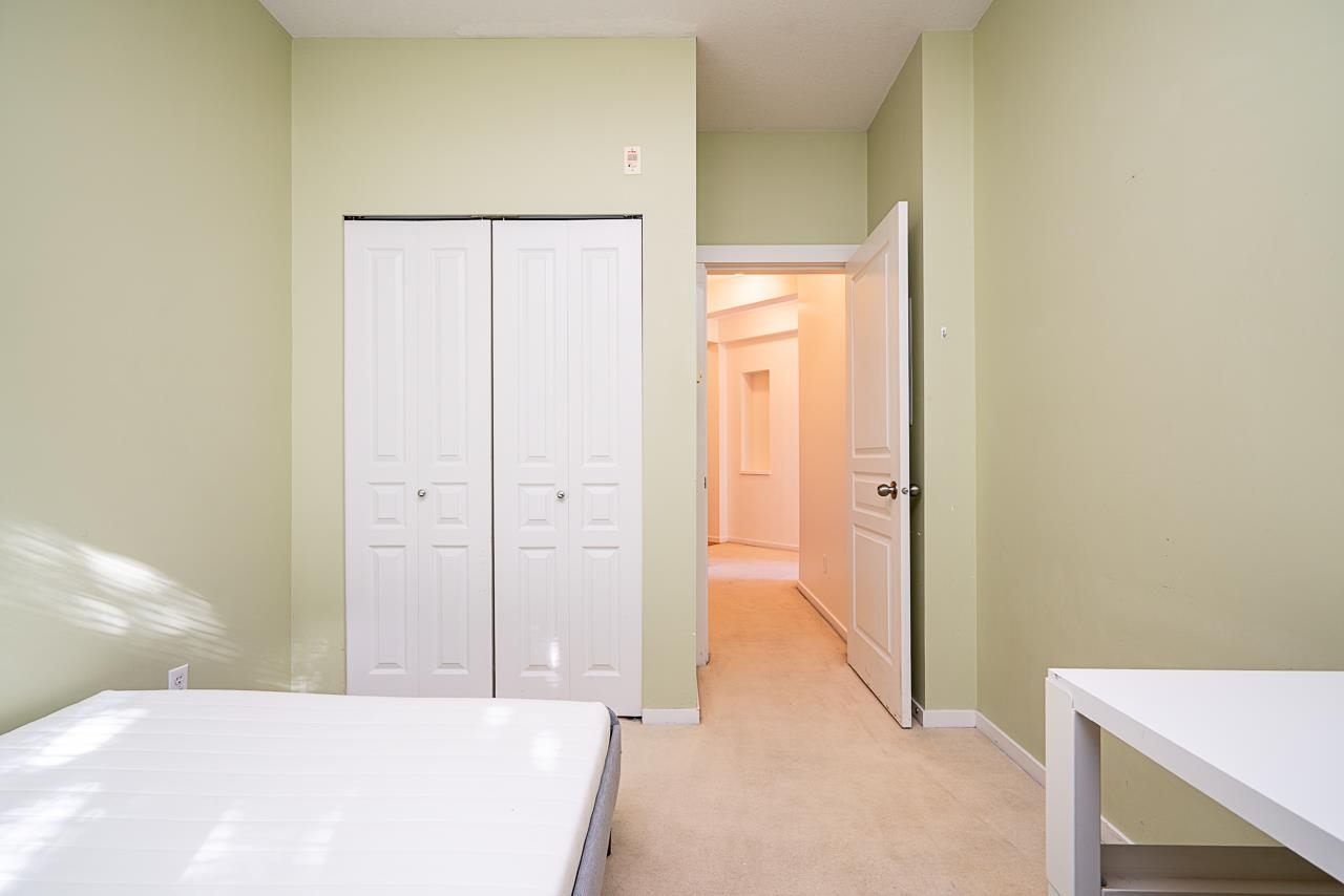 516 9319 UNIVERSITY CRESCENT