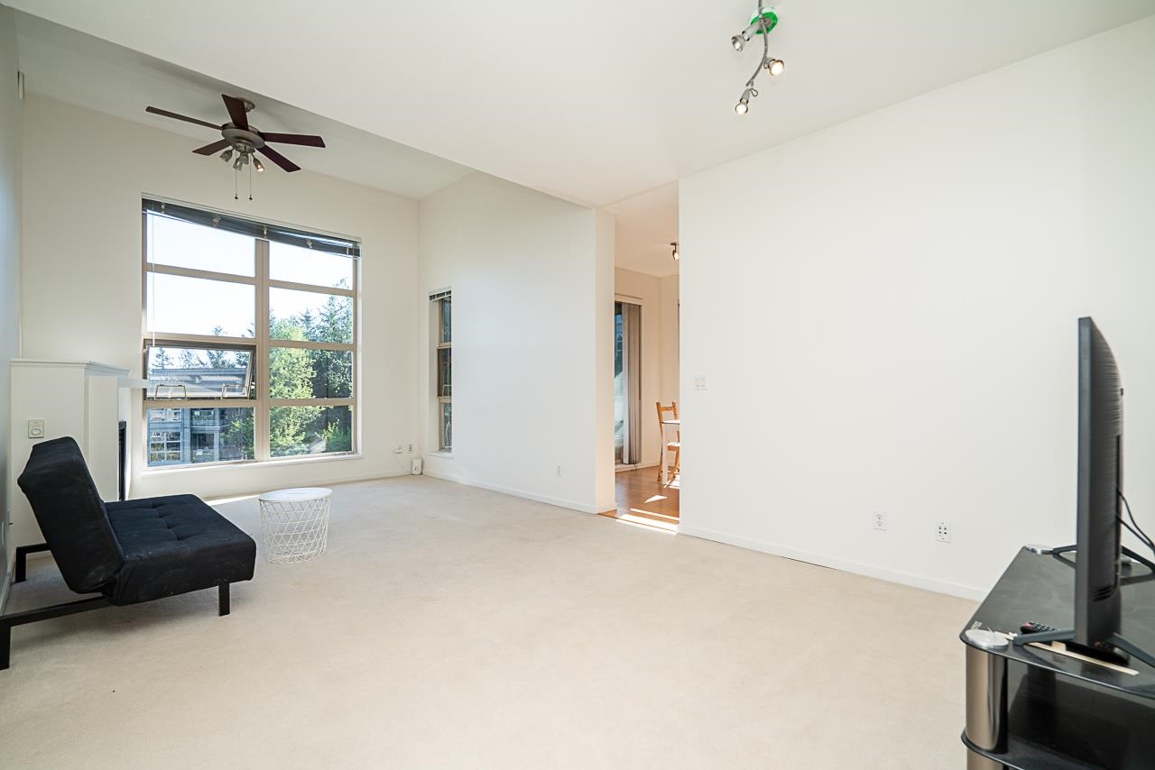 516 9319 UNIVERSITY CRESCENT