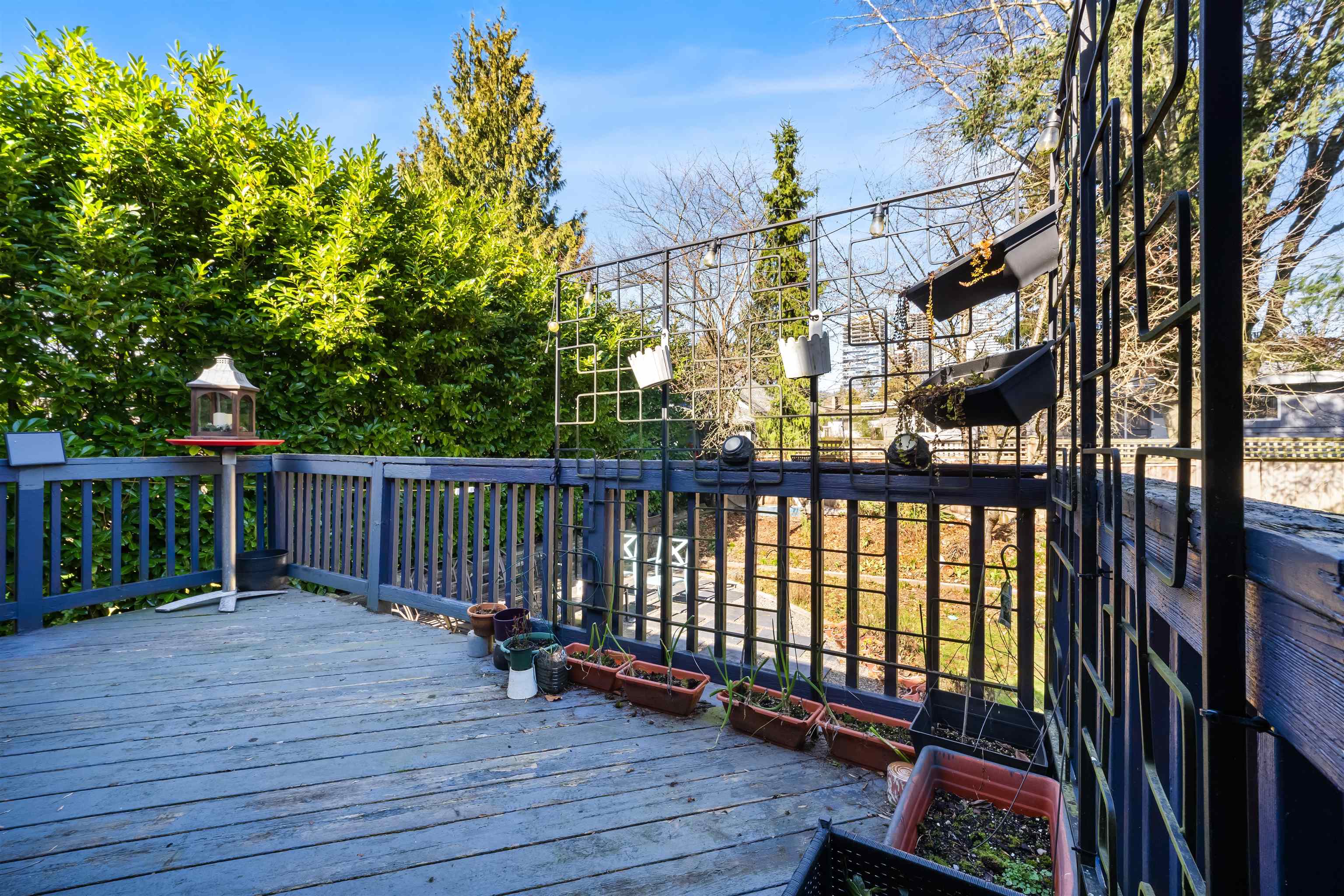 521 BROOKMERE AVENUE