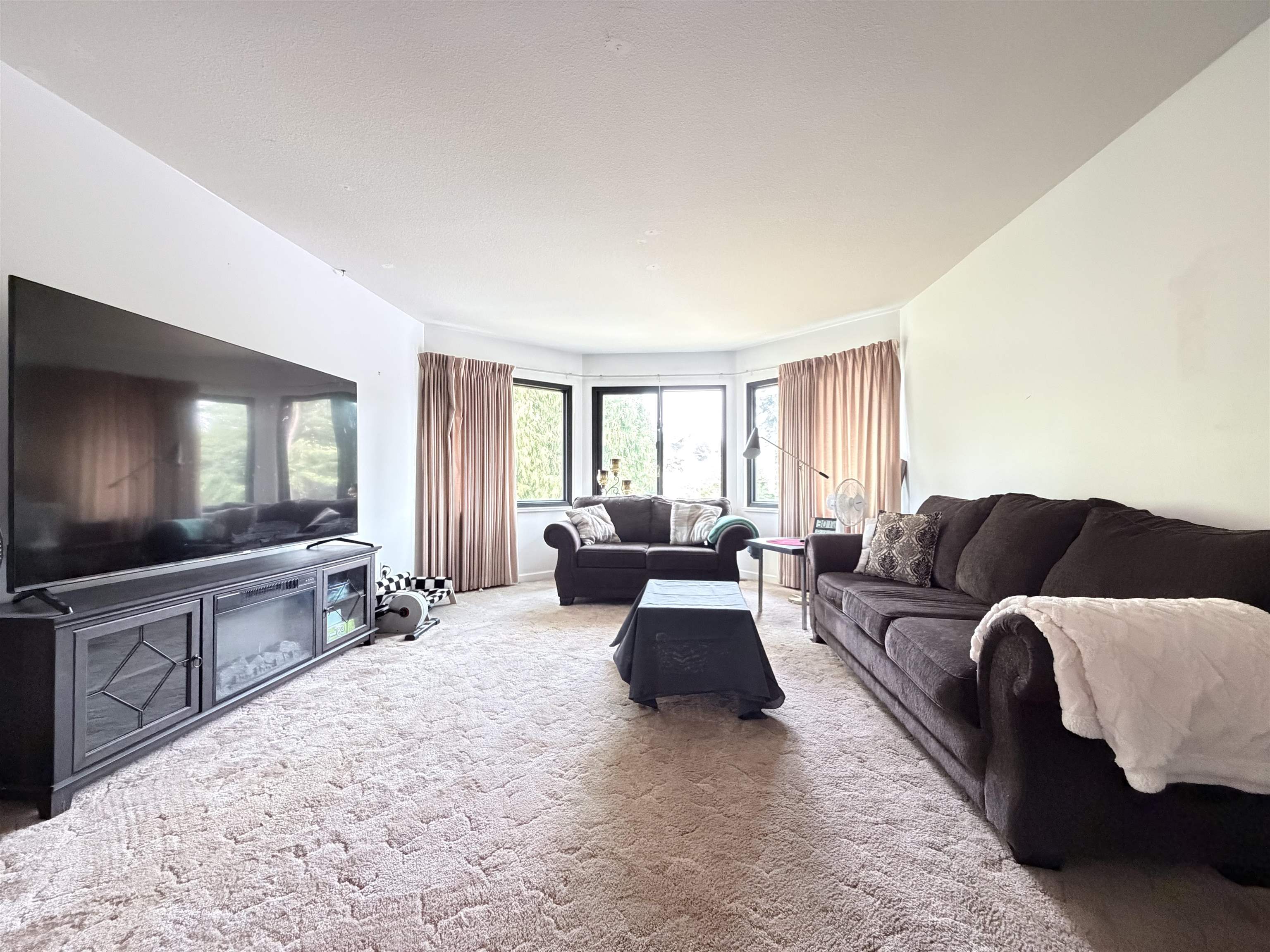 12019 206 STREET