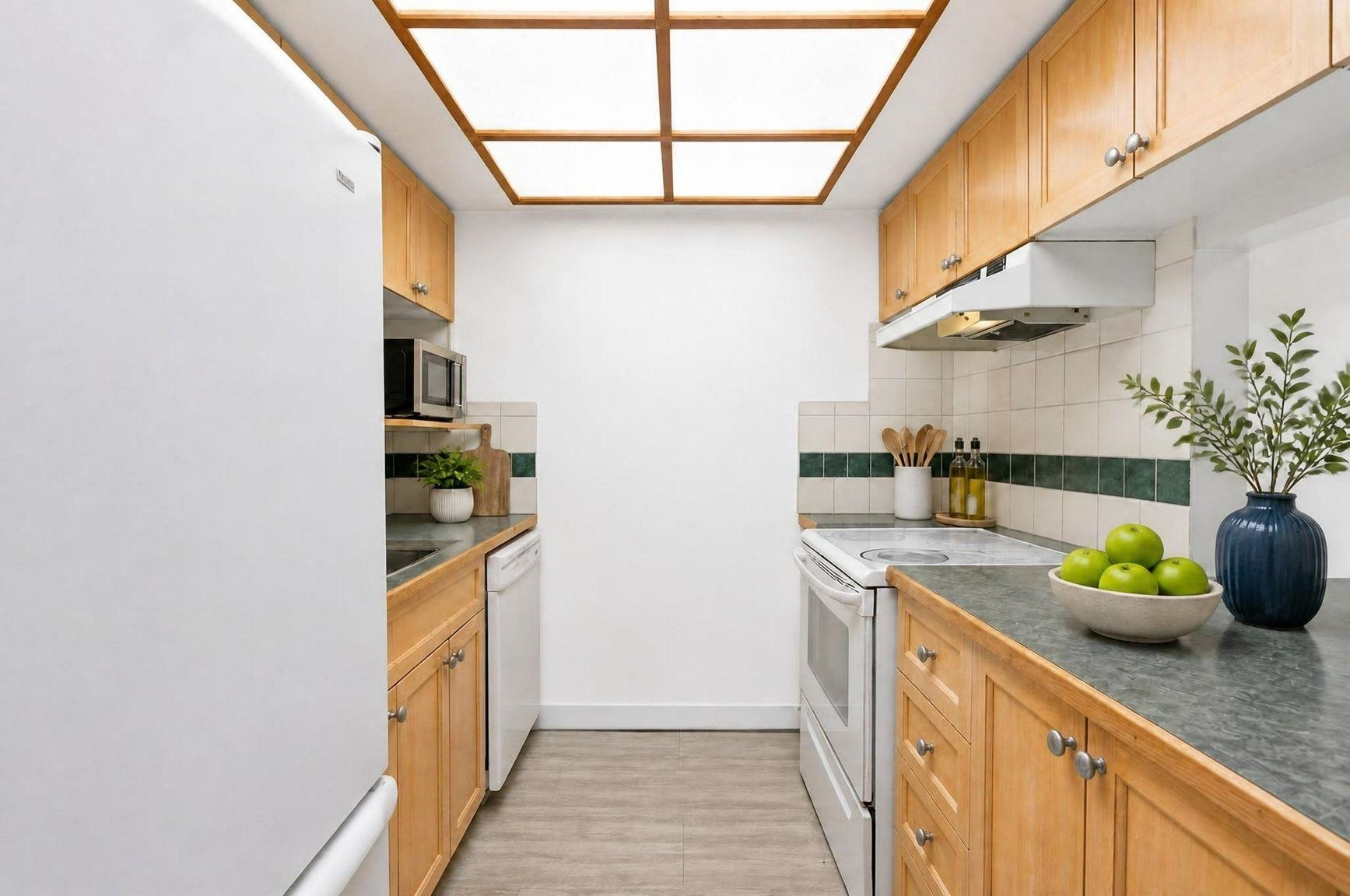 104 2181 PANORAMA DRIVE