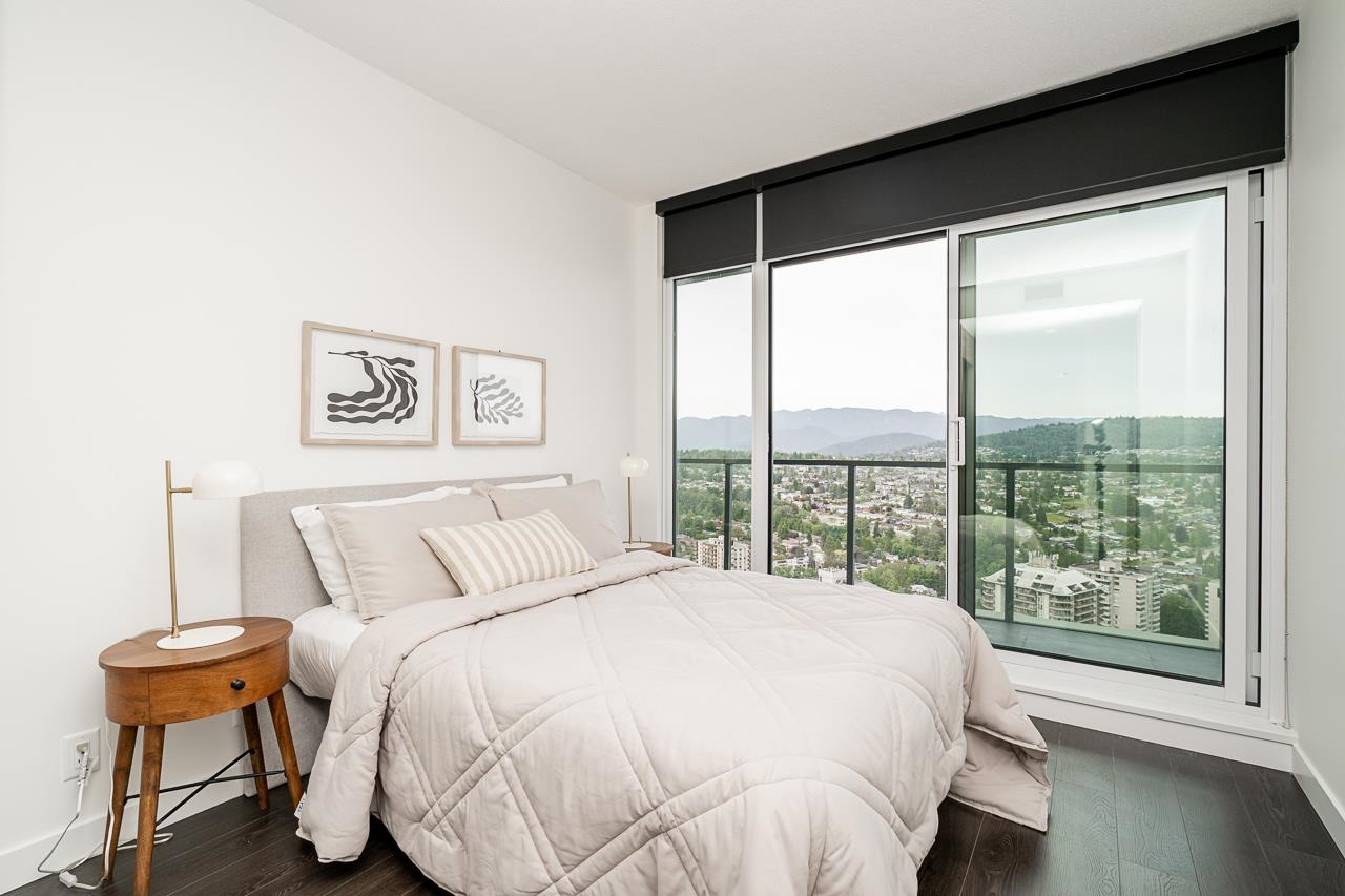 3907 4890 LOUGHEED HIGHWAY