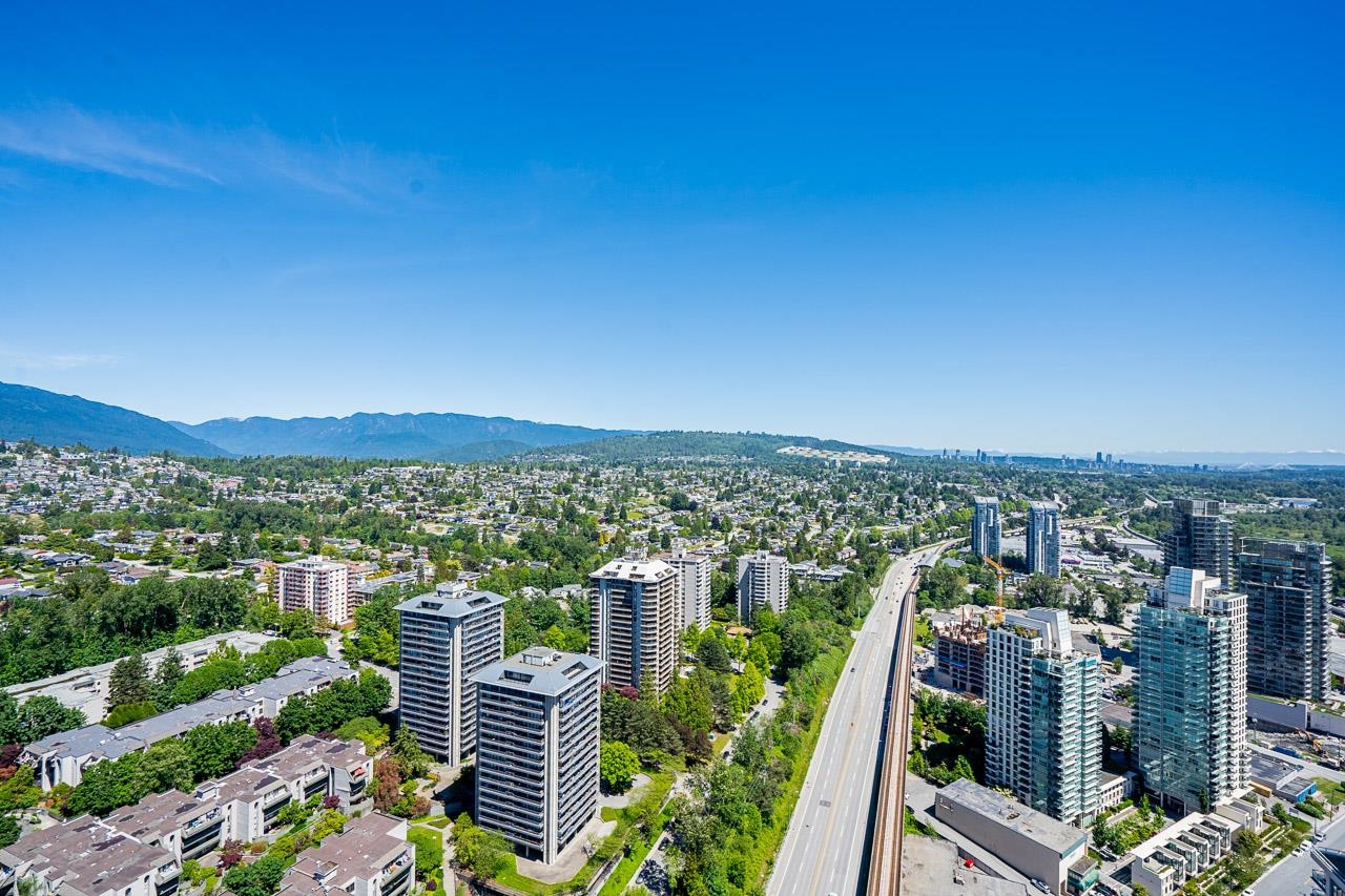 3907 4890 LOUGHEED HIGHWAY