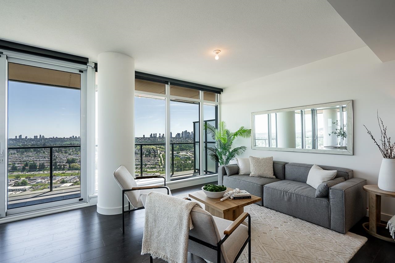 3907 4890 LOUGHEED HIGHWAY