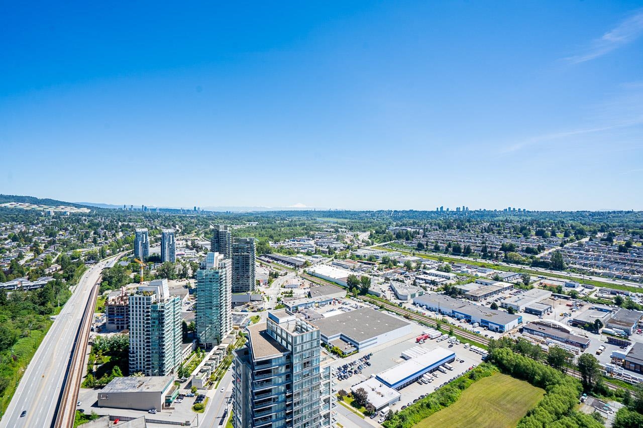 3907 4890 LOUGHEED HIGHWAY