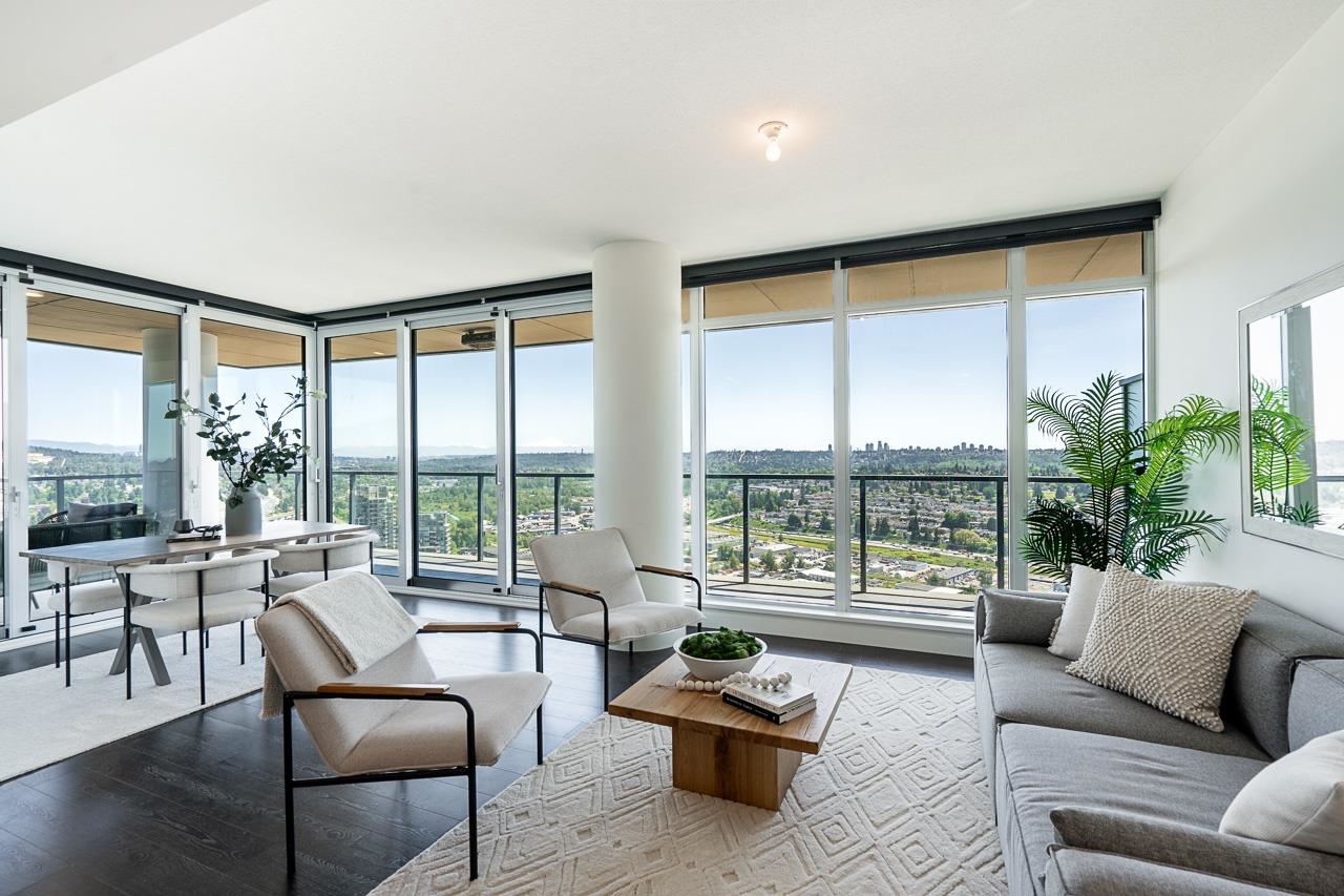 3907 4890 LOUGHEED HIGHWAY