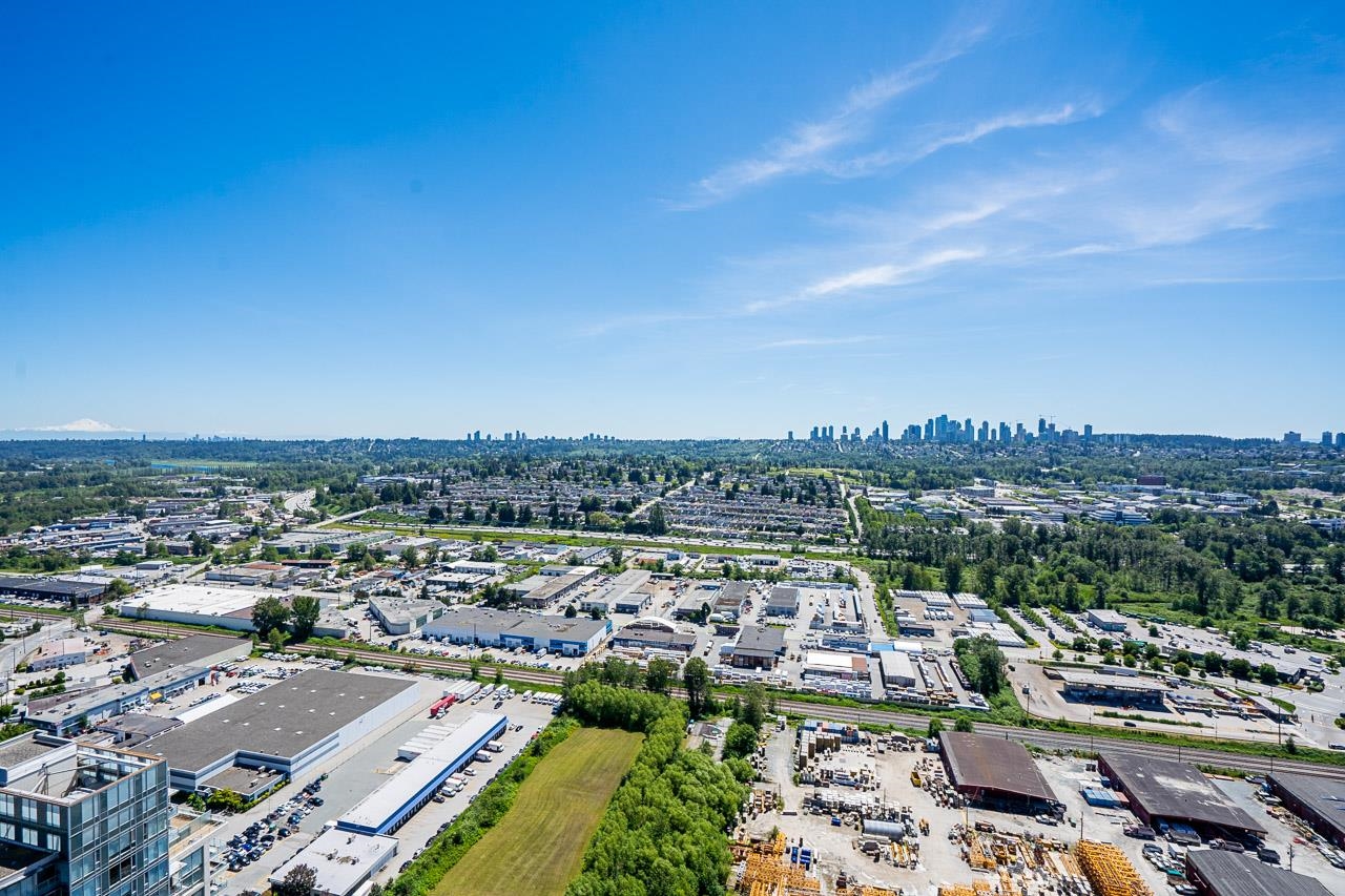 3907 4890 LOUGHEED HIGHWAY