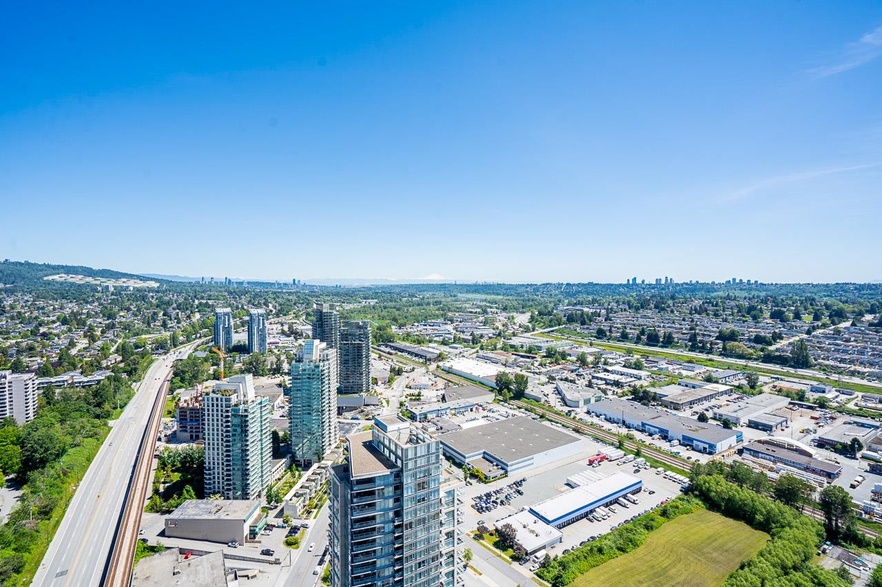 3907 4890 LOUGHEED HIGHWAY