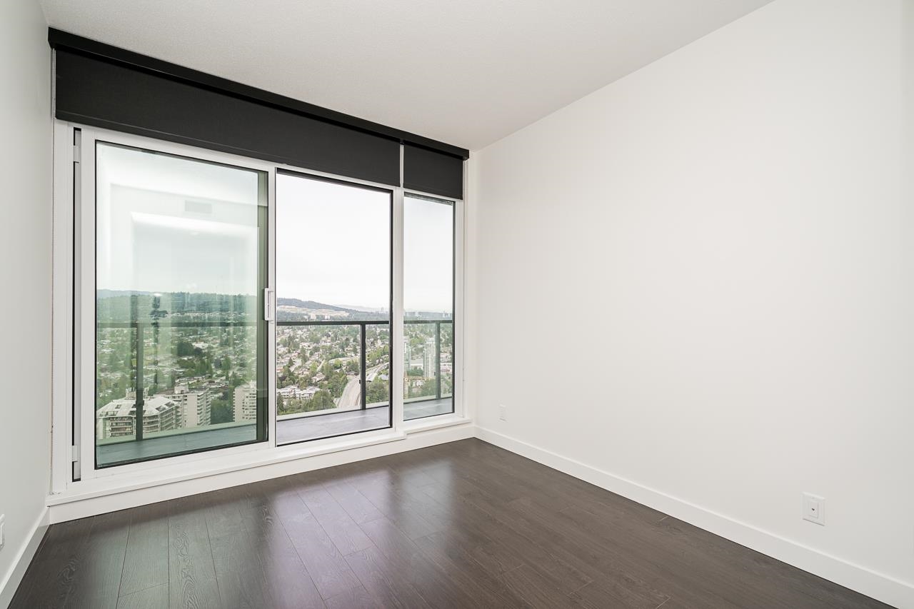 3907 4890 LOUGHEED HIGHWAY