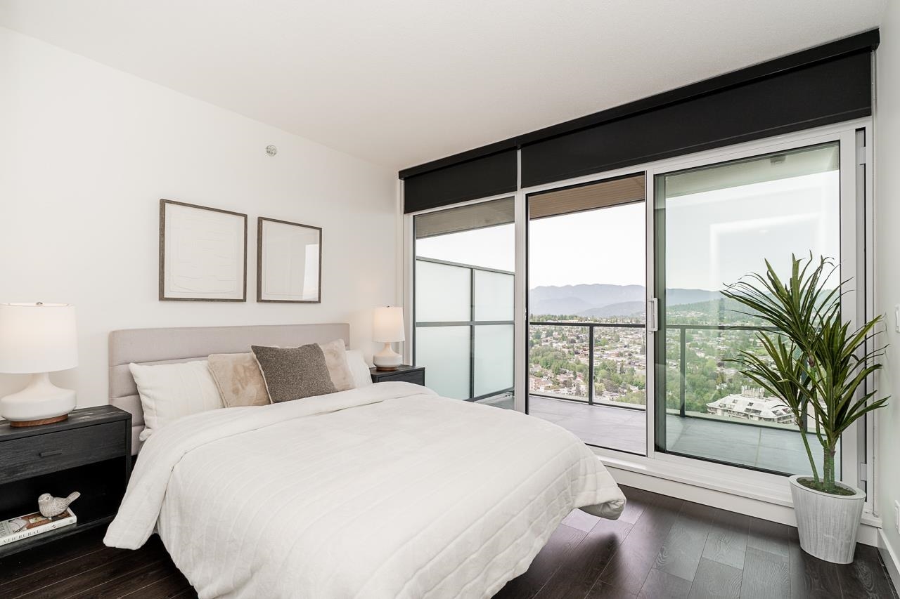 3907 4890 LOUGHEED HIGHWAY