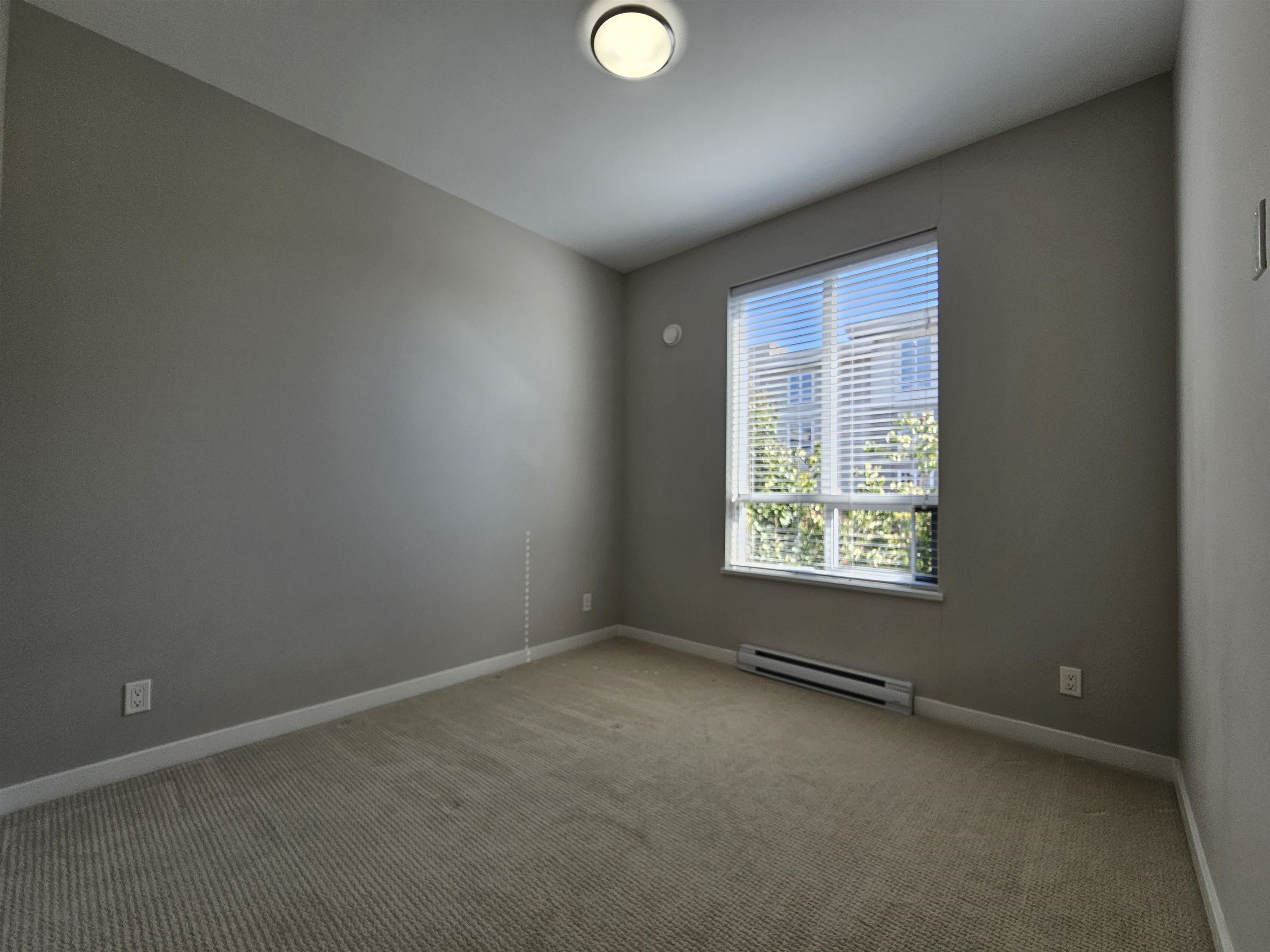 E208 20211 66 AVENUE